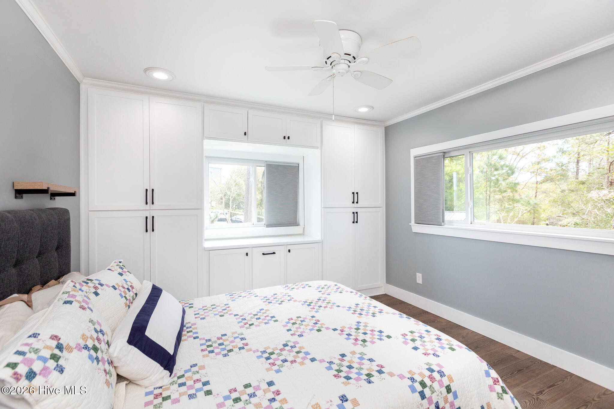 100565718 | Photo 19