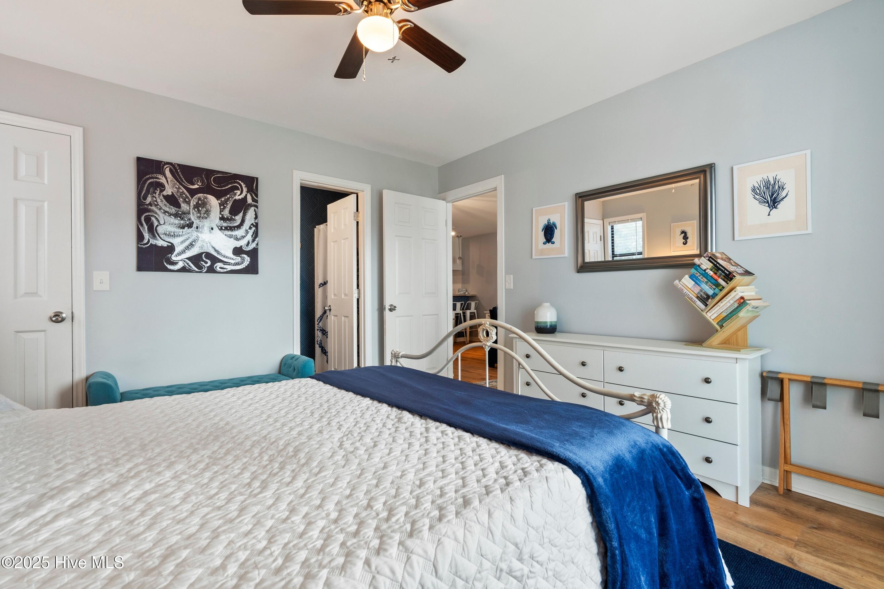 100535688 | Photo 24