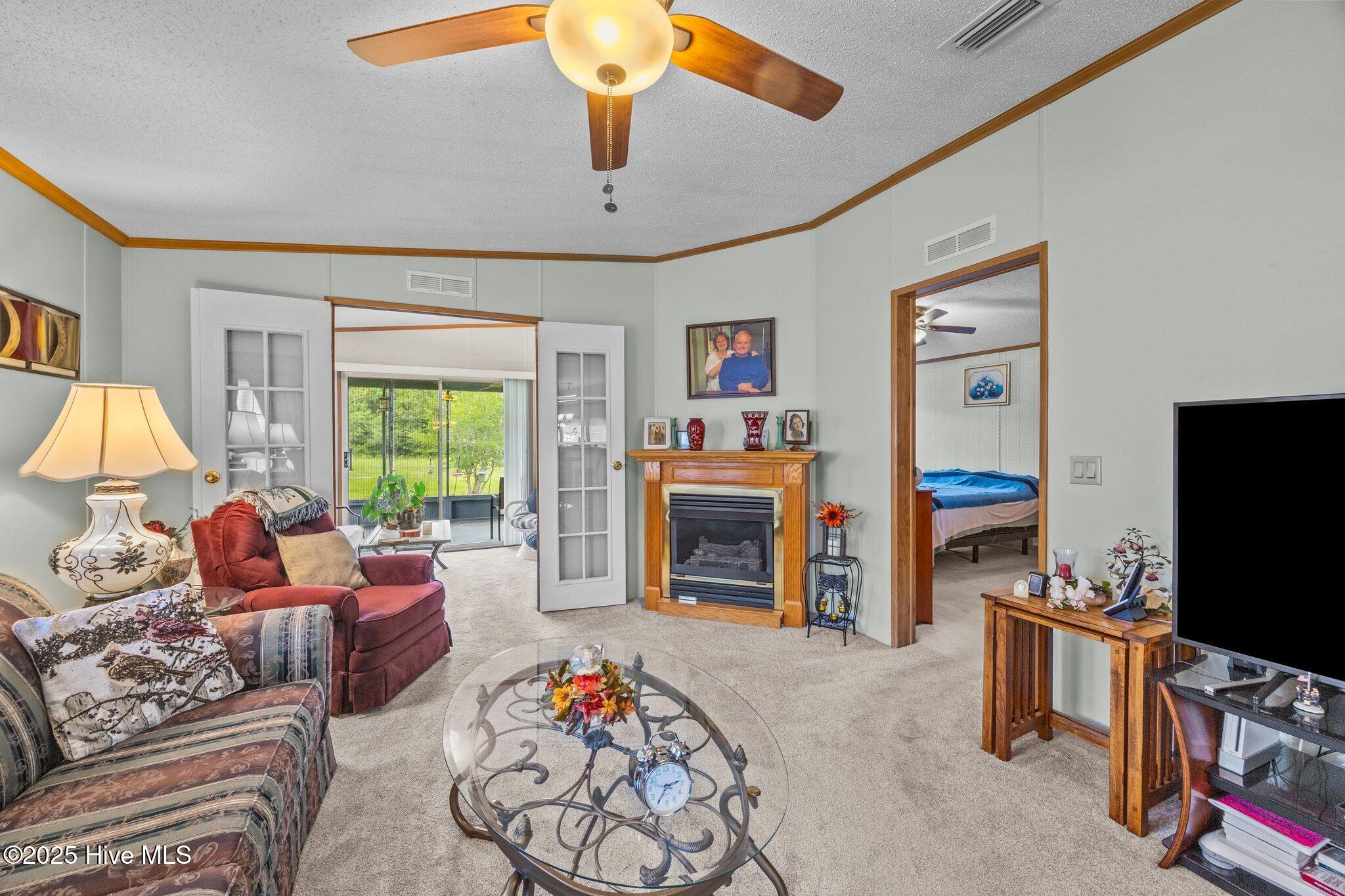 100514117 | Photo 19