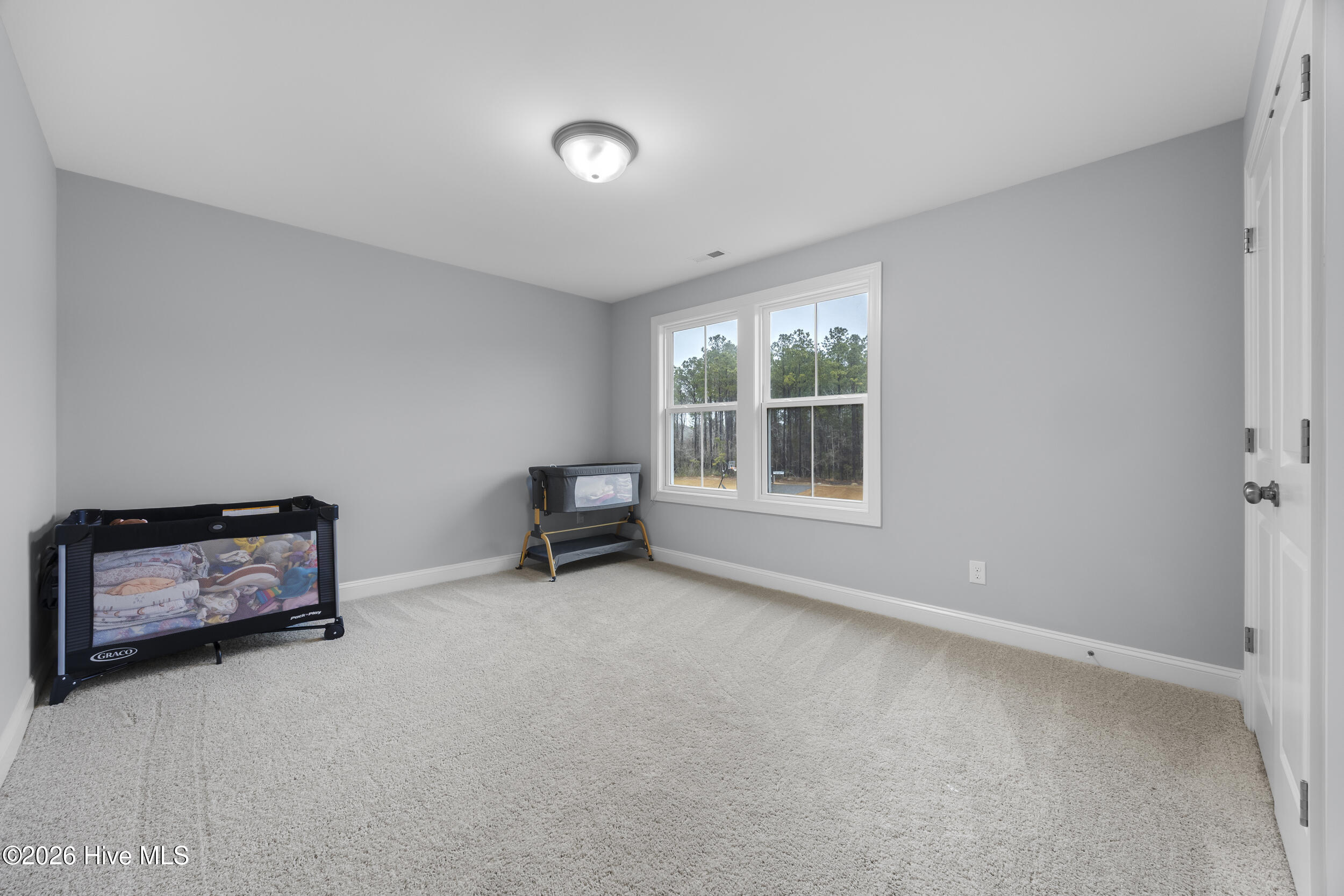 100552292 | Photo 11