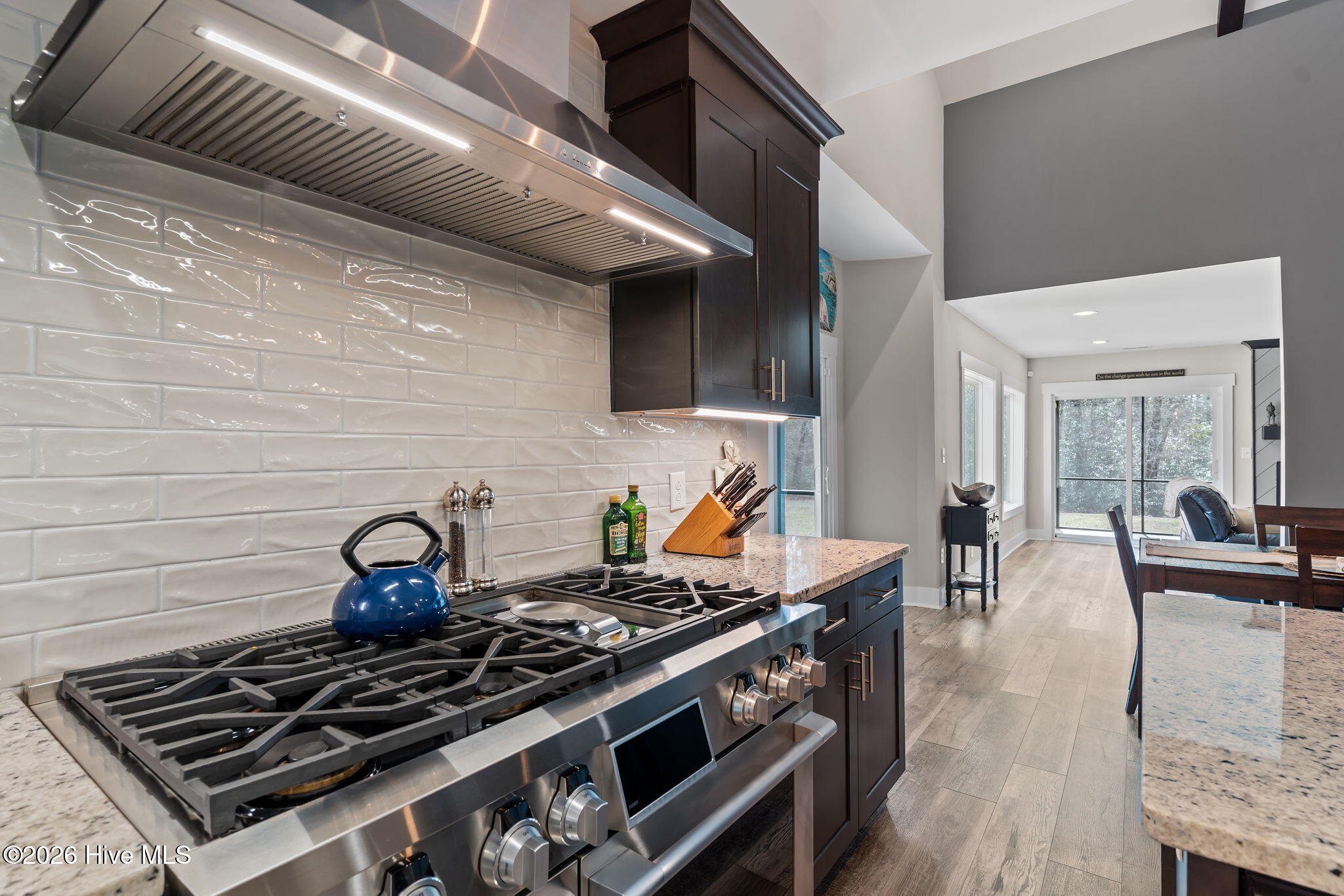 100559500 | Photo 14