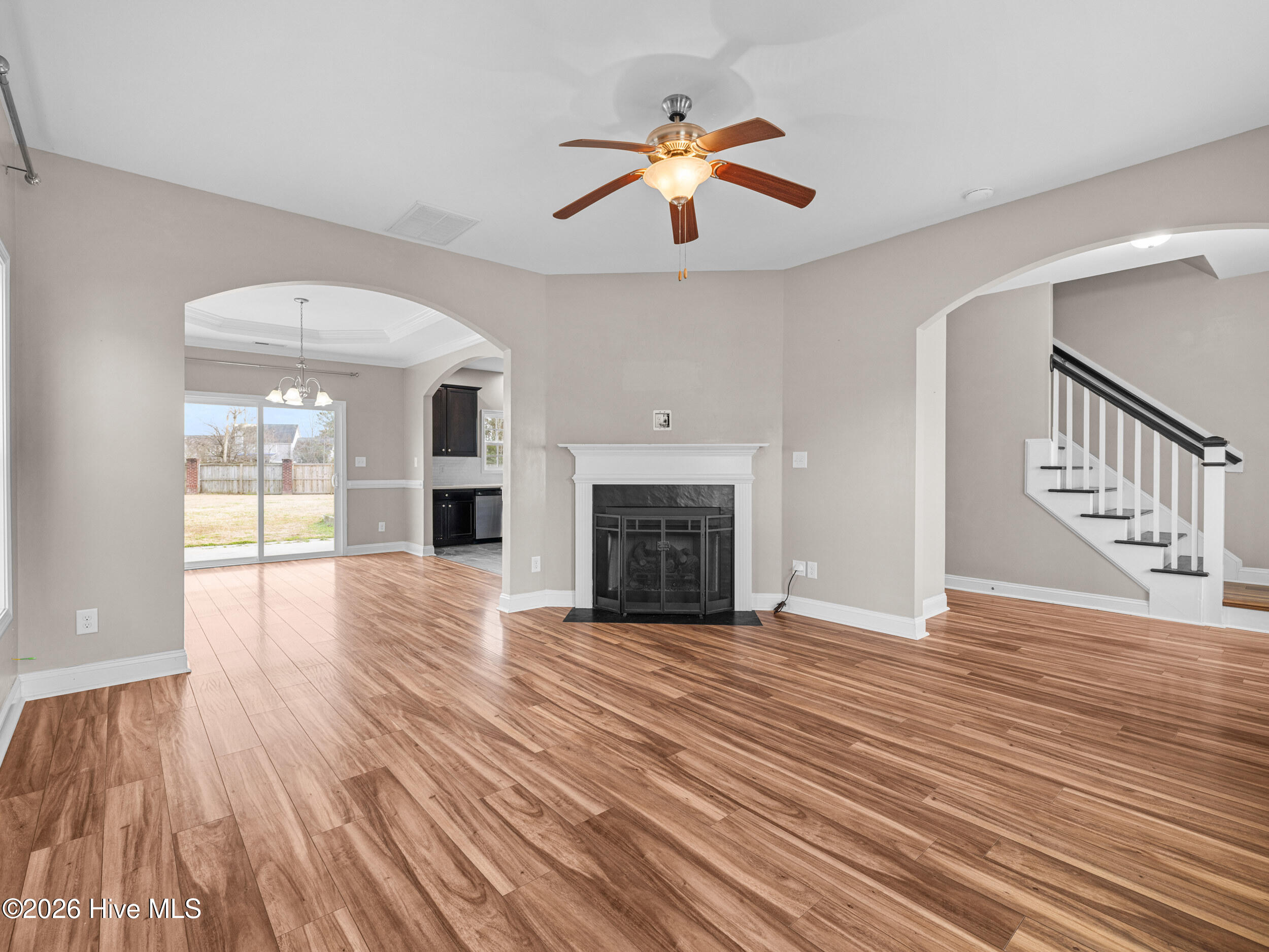 100547442 | Photo 12