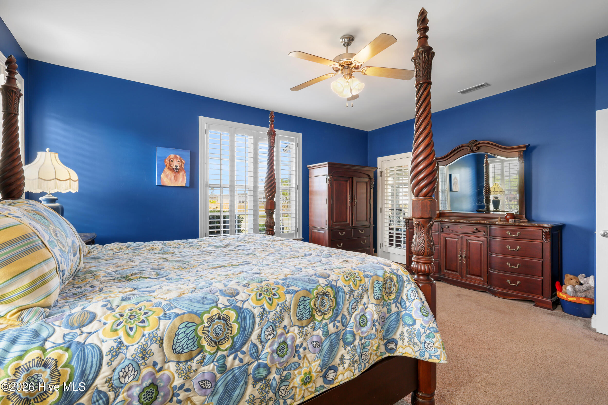 100565285 | Photo 26