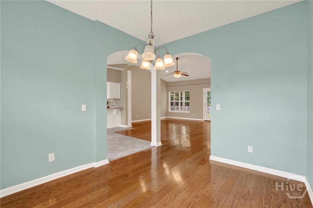504 Amsonia Circle