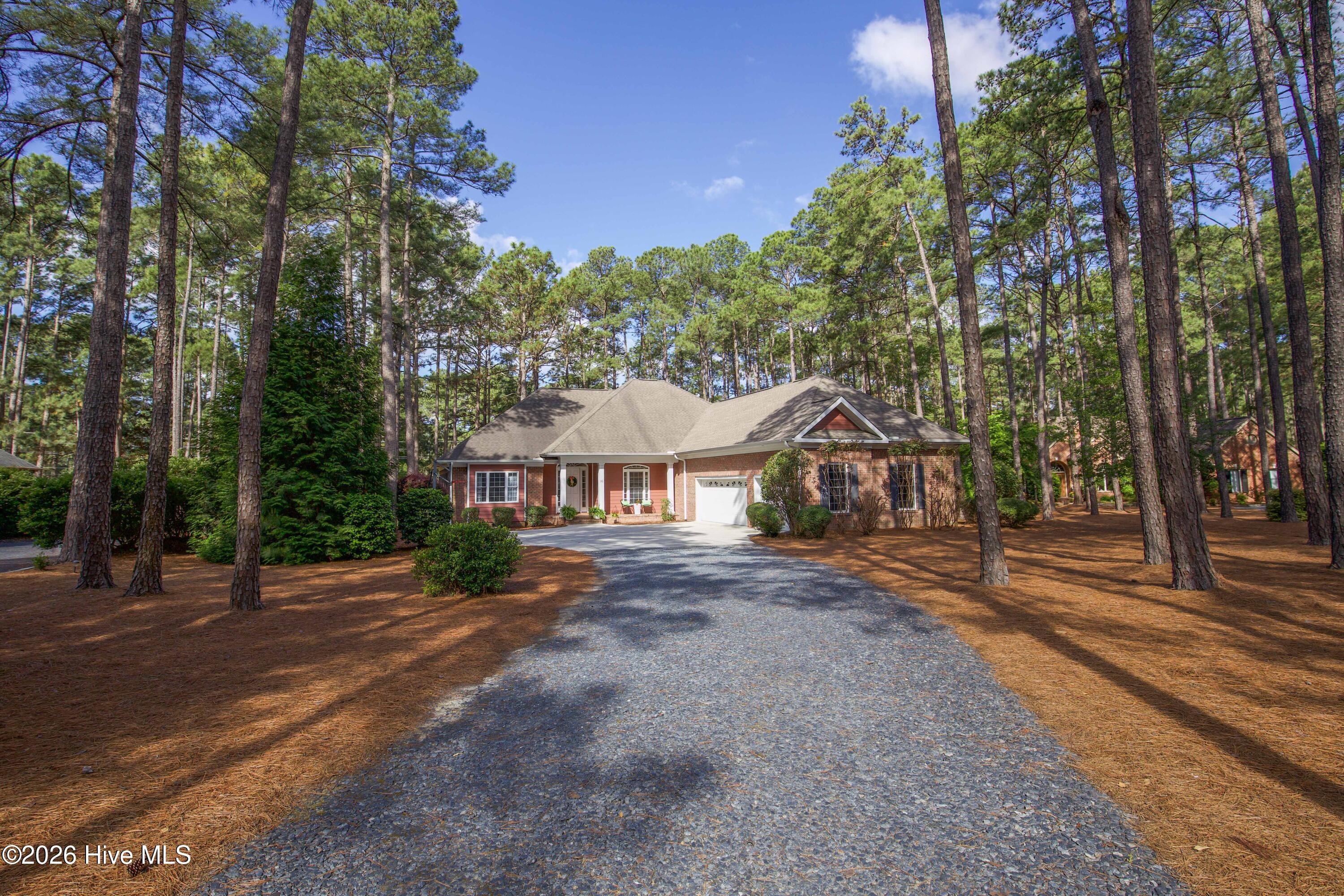 16 Montrose Ct-3