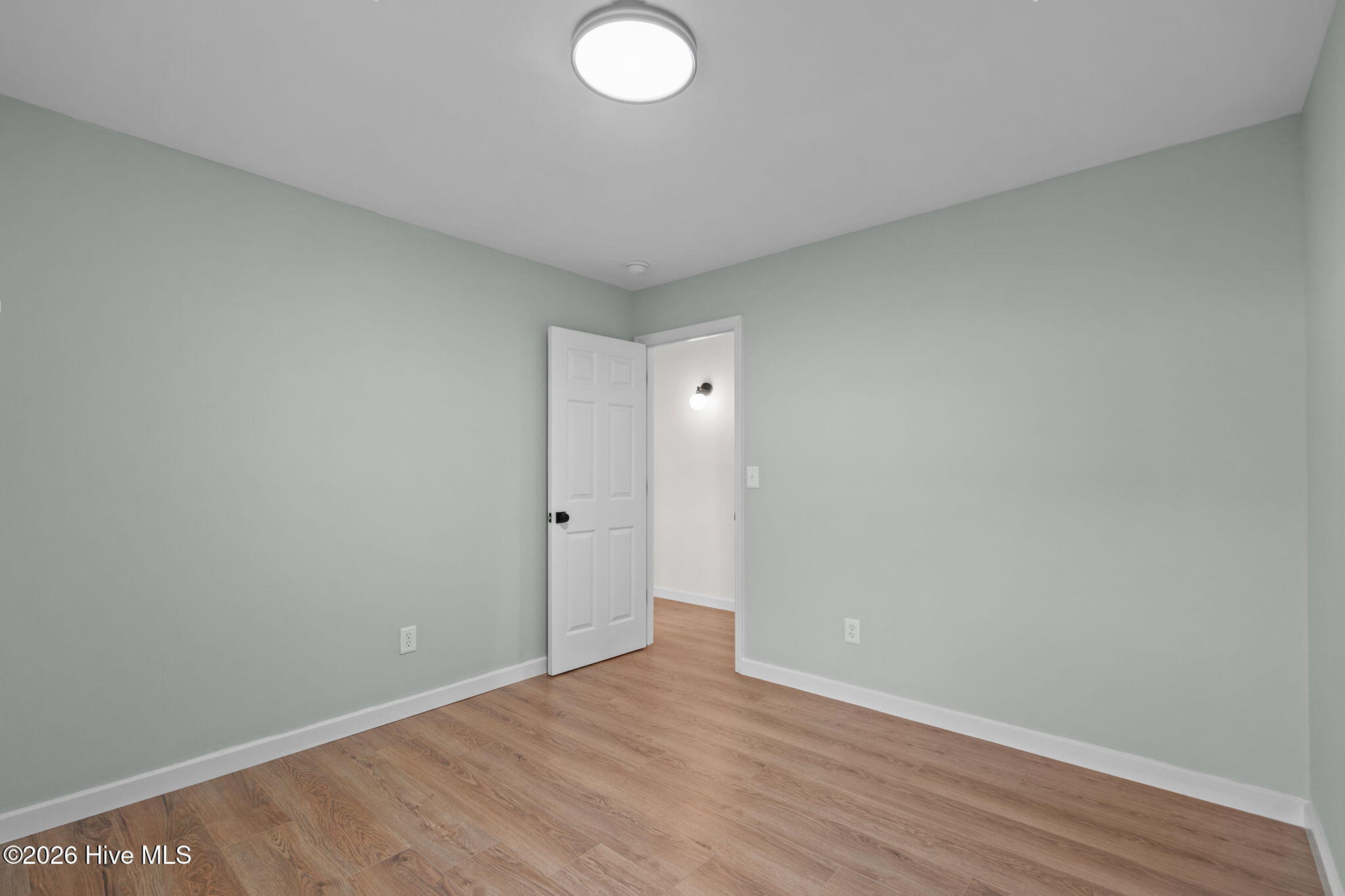 100541666 | Photo 46