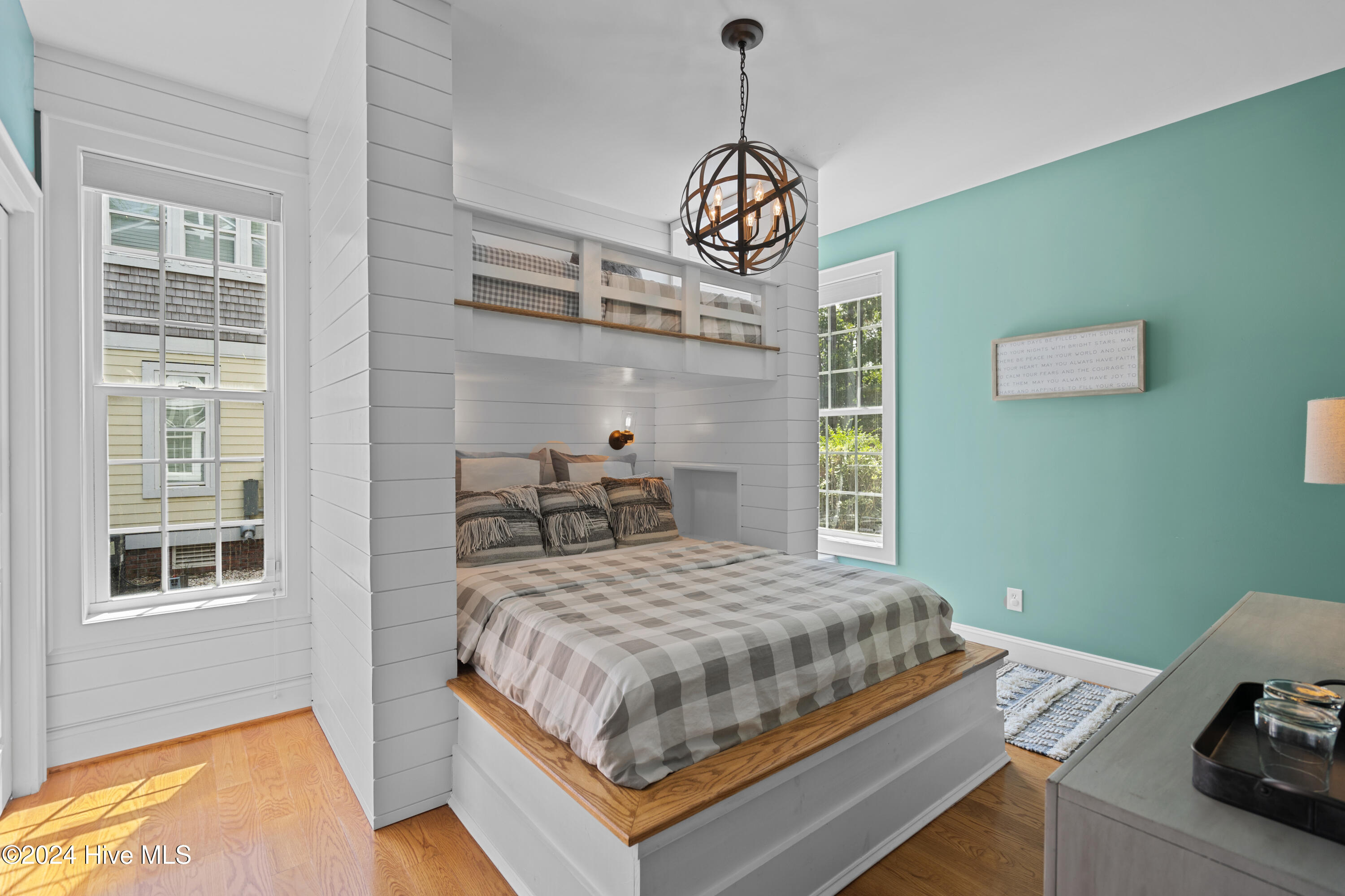 100550699 | Photo 41