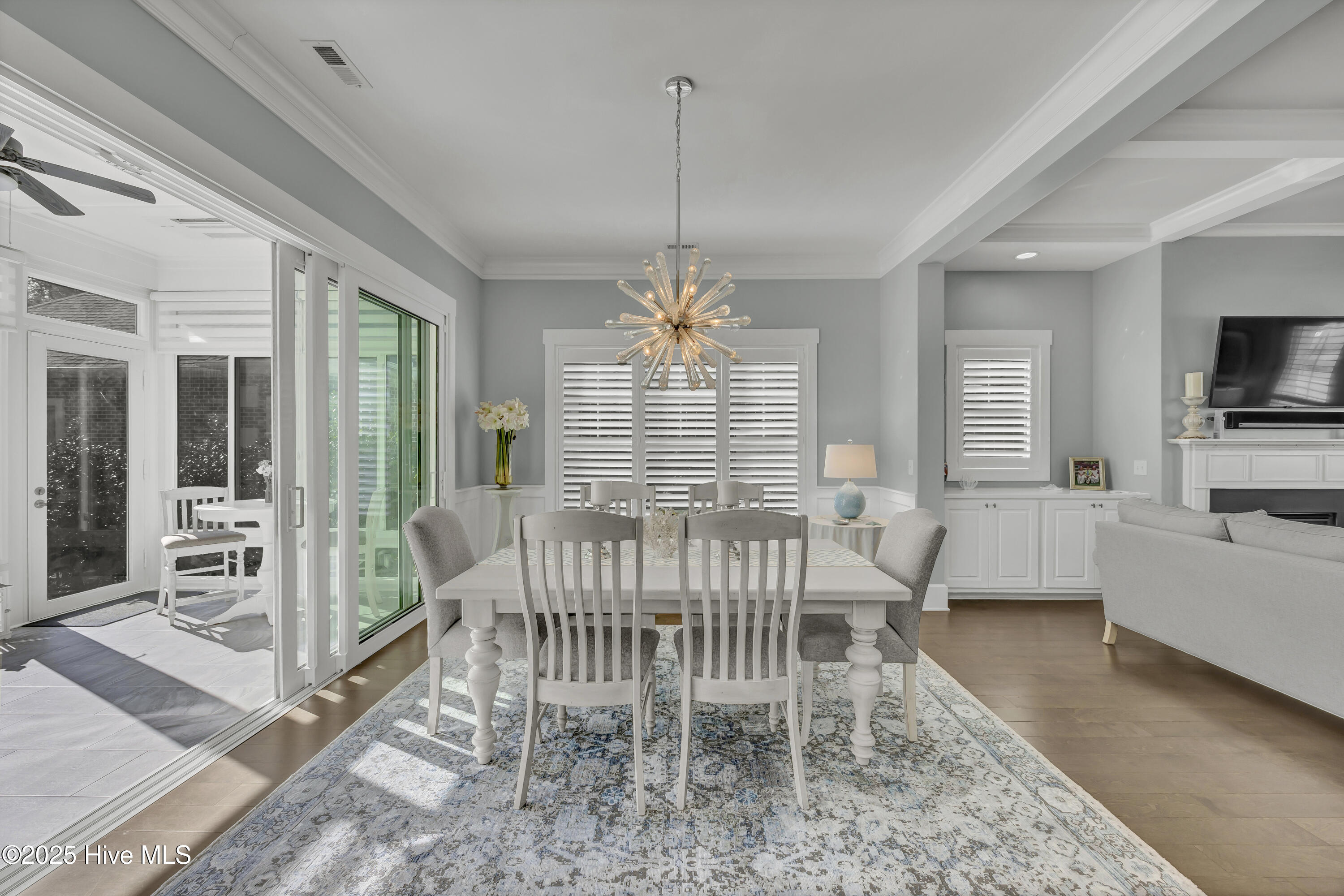 100538273 | Photo 20