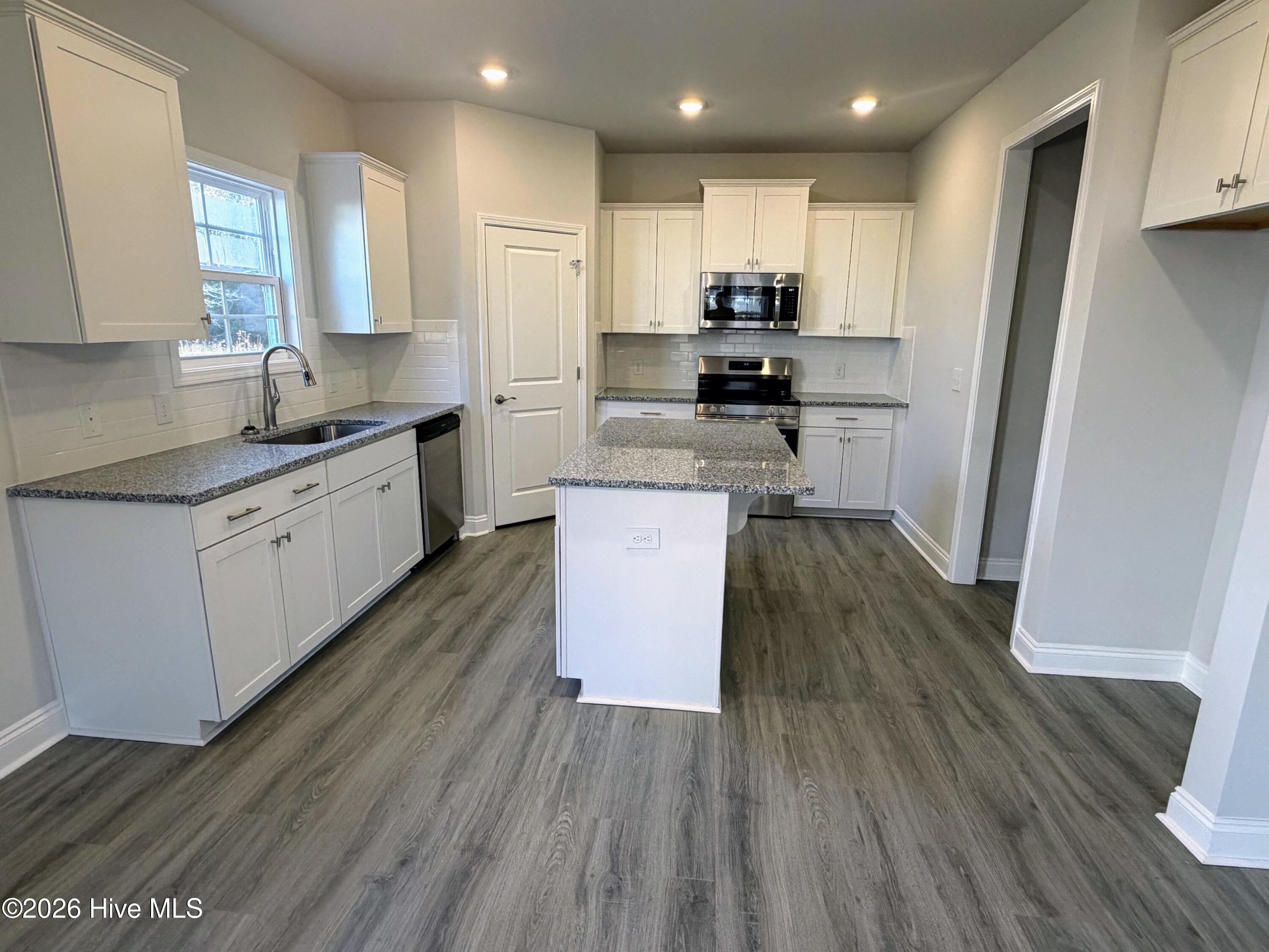 100509954 | Photo 27