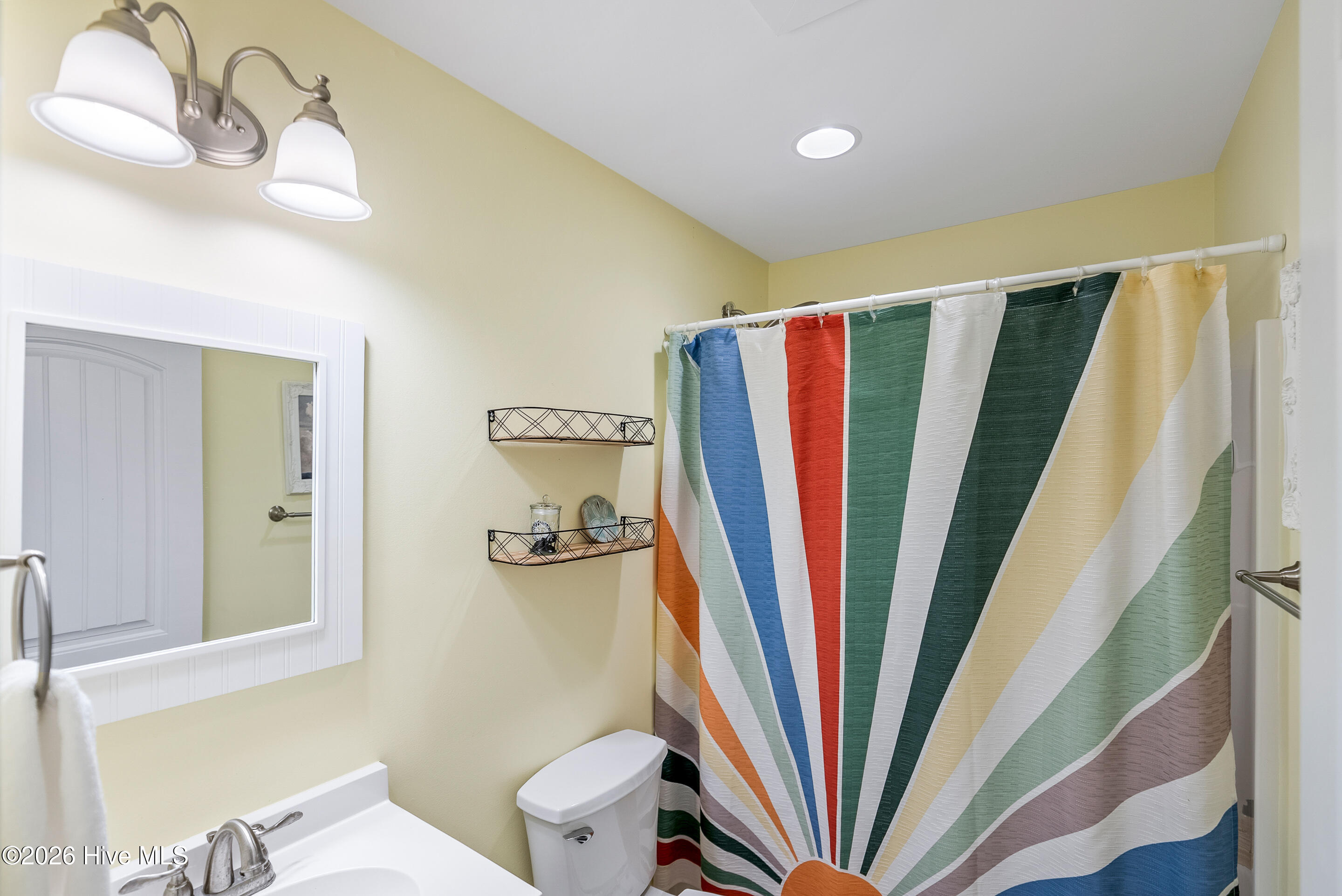 100551312 | Photo 29