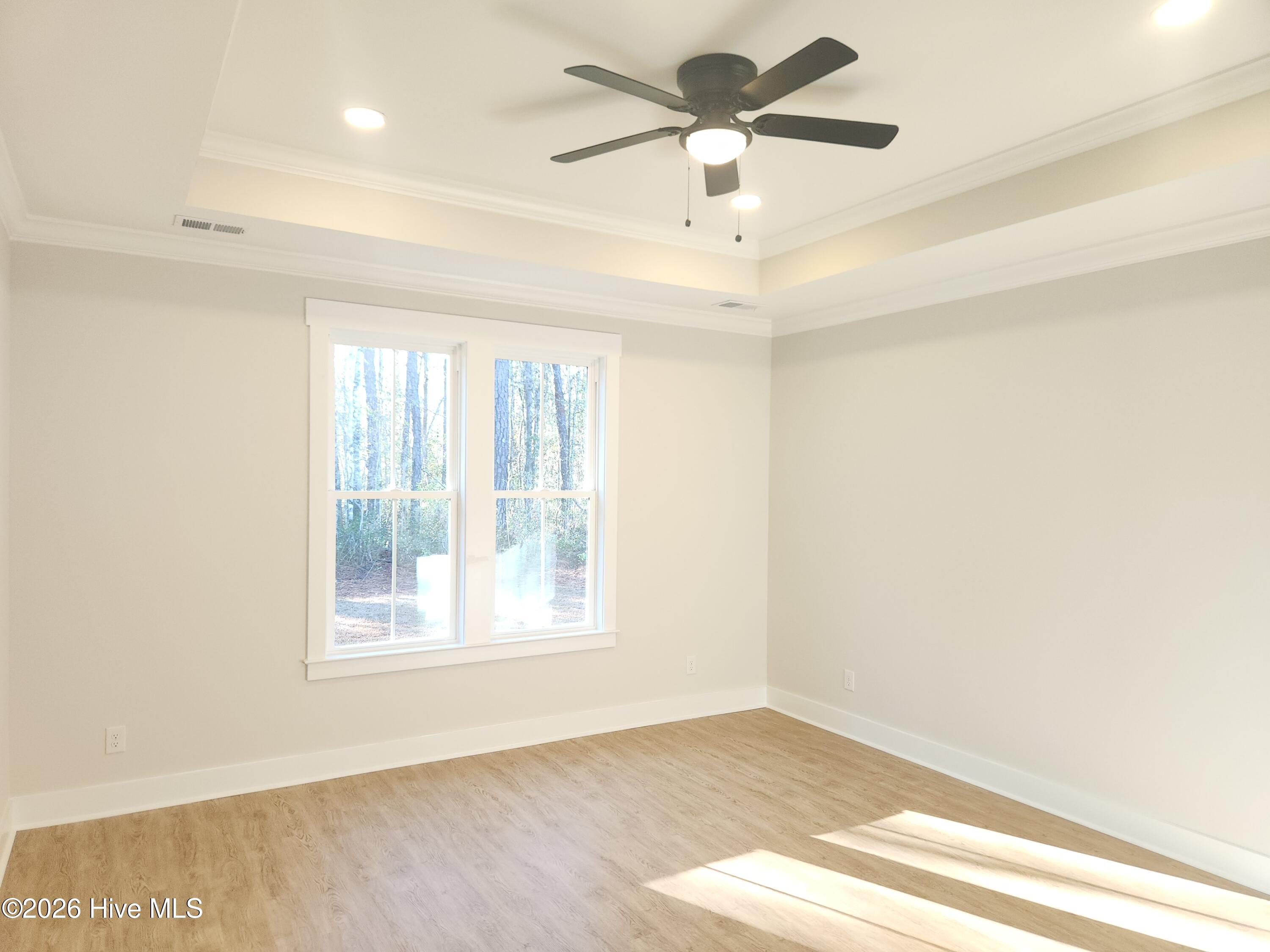 100554103 | Photo 32