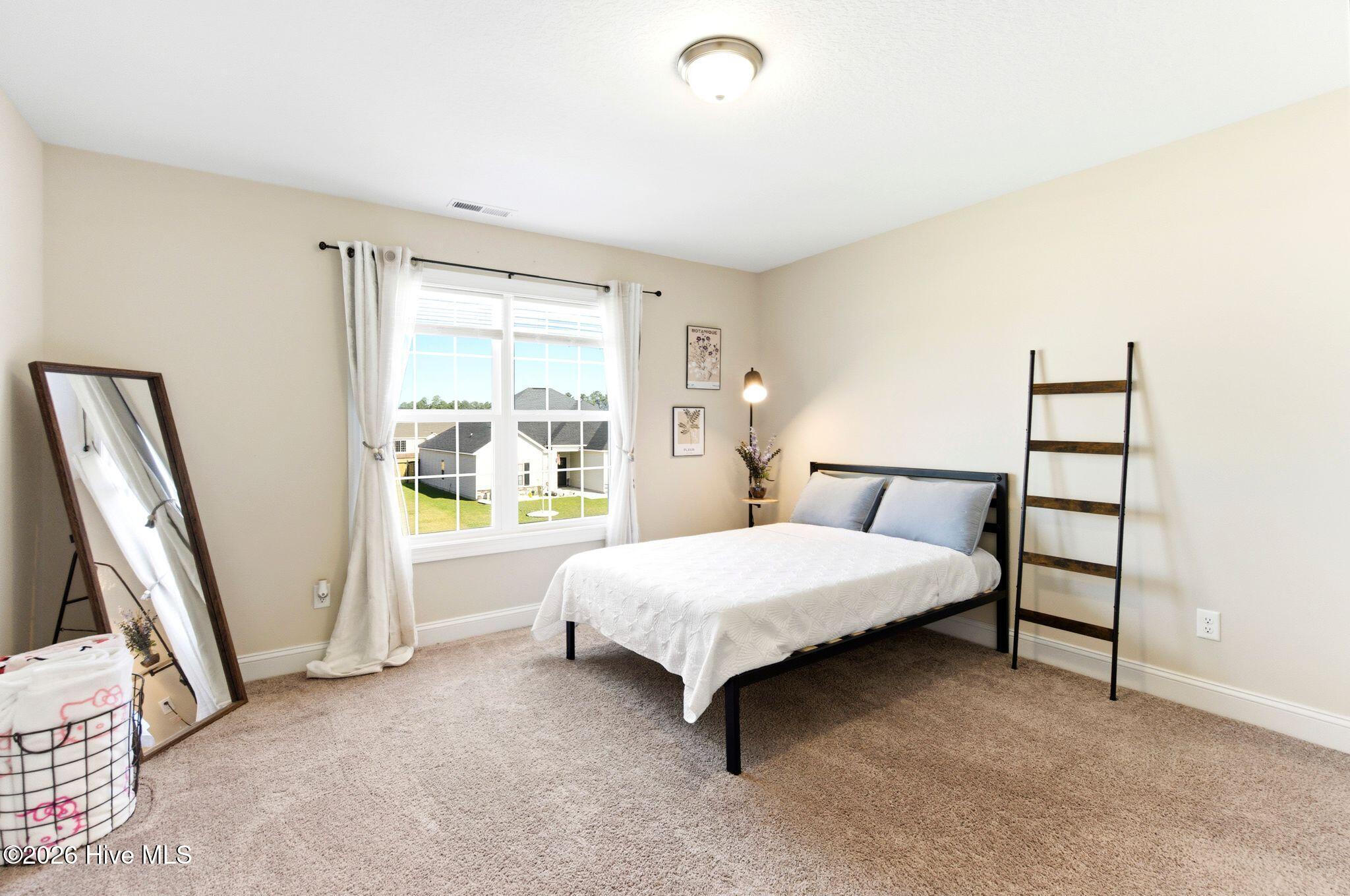 100563998 | Photo 38