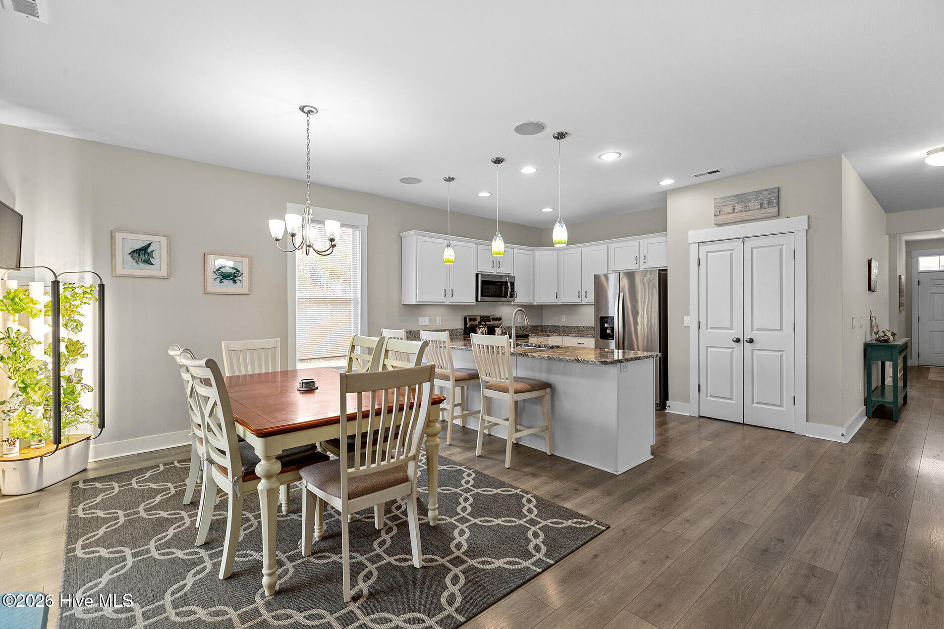 100550596 | Photo 20