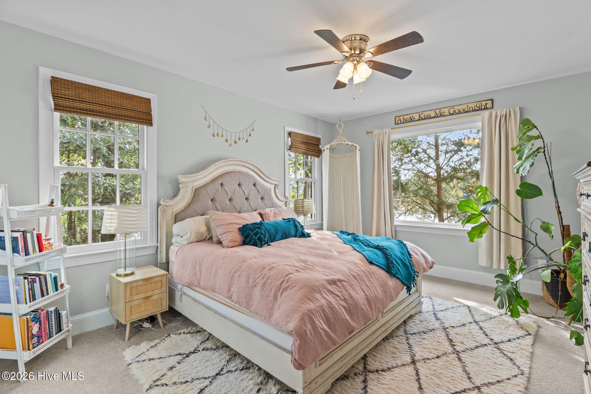 100556874 | Photo 33