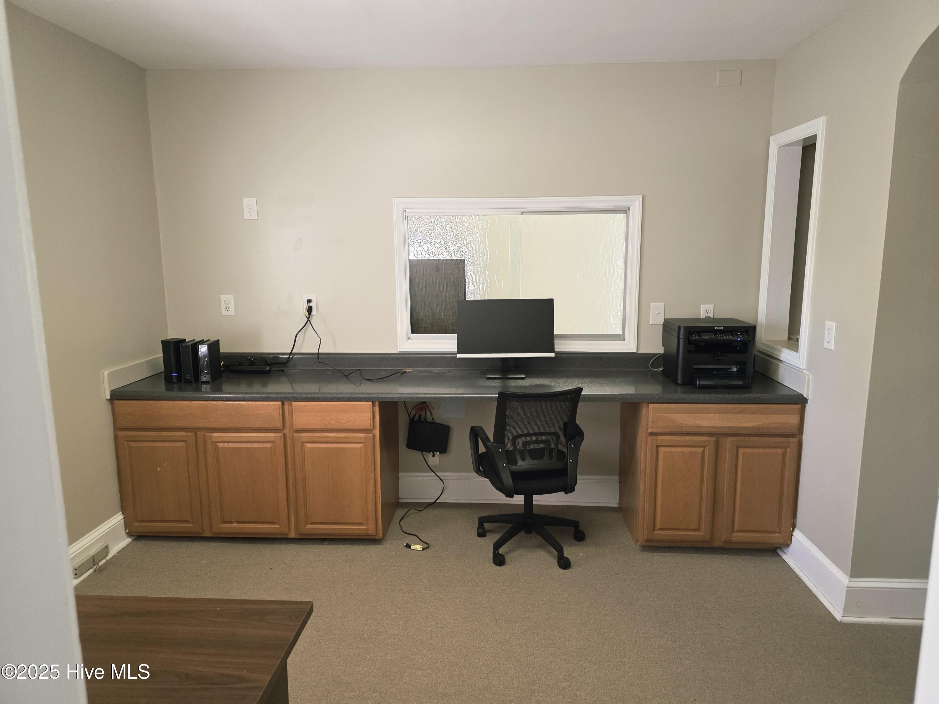 100537644 | Photo 10