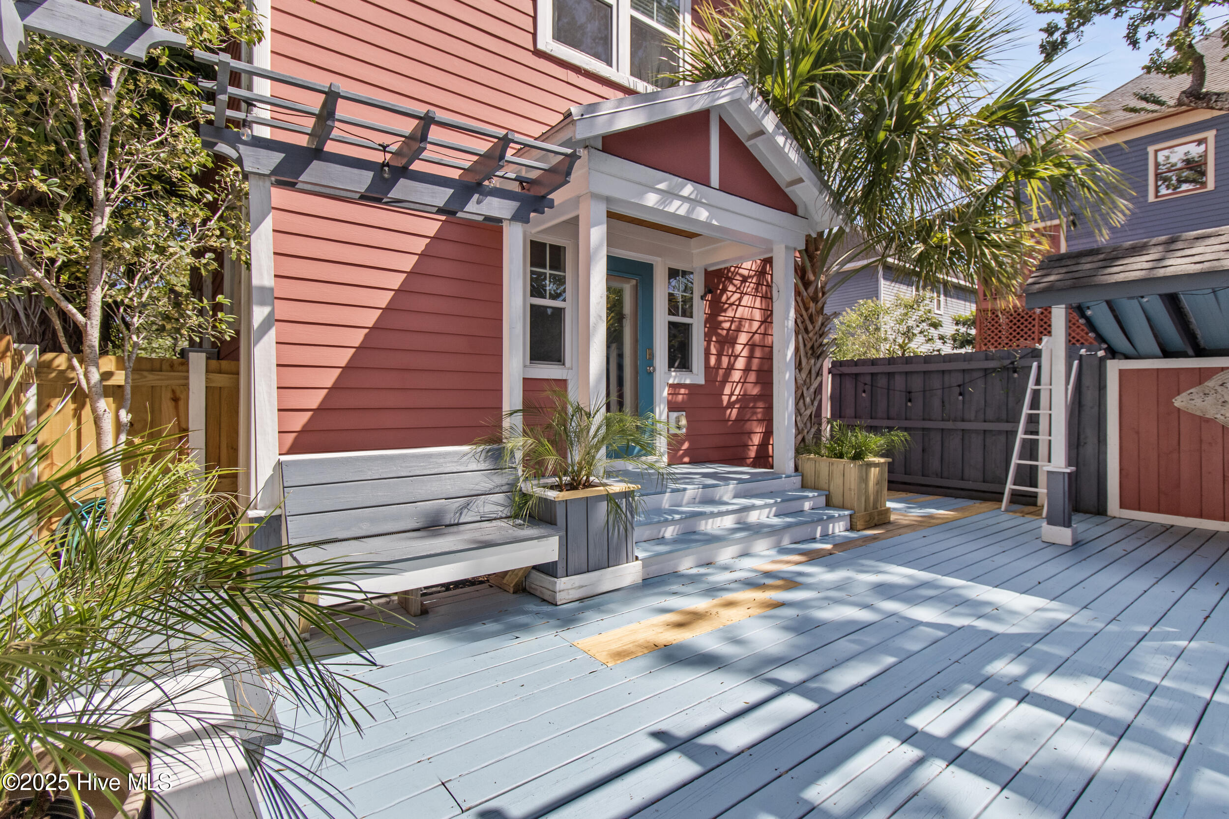 100532640 | Photo 46