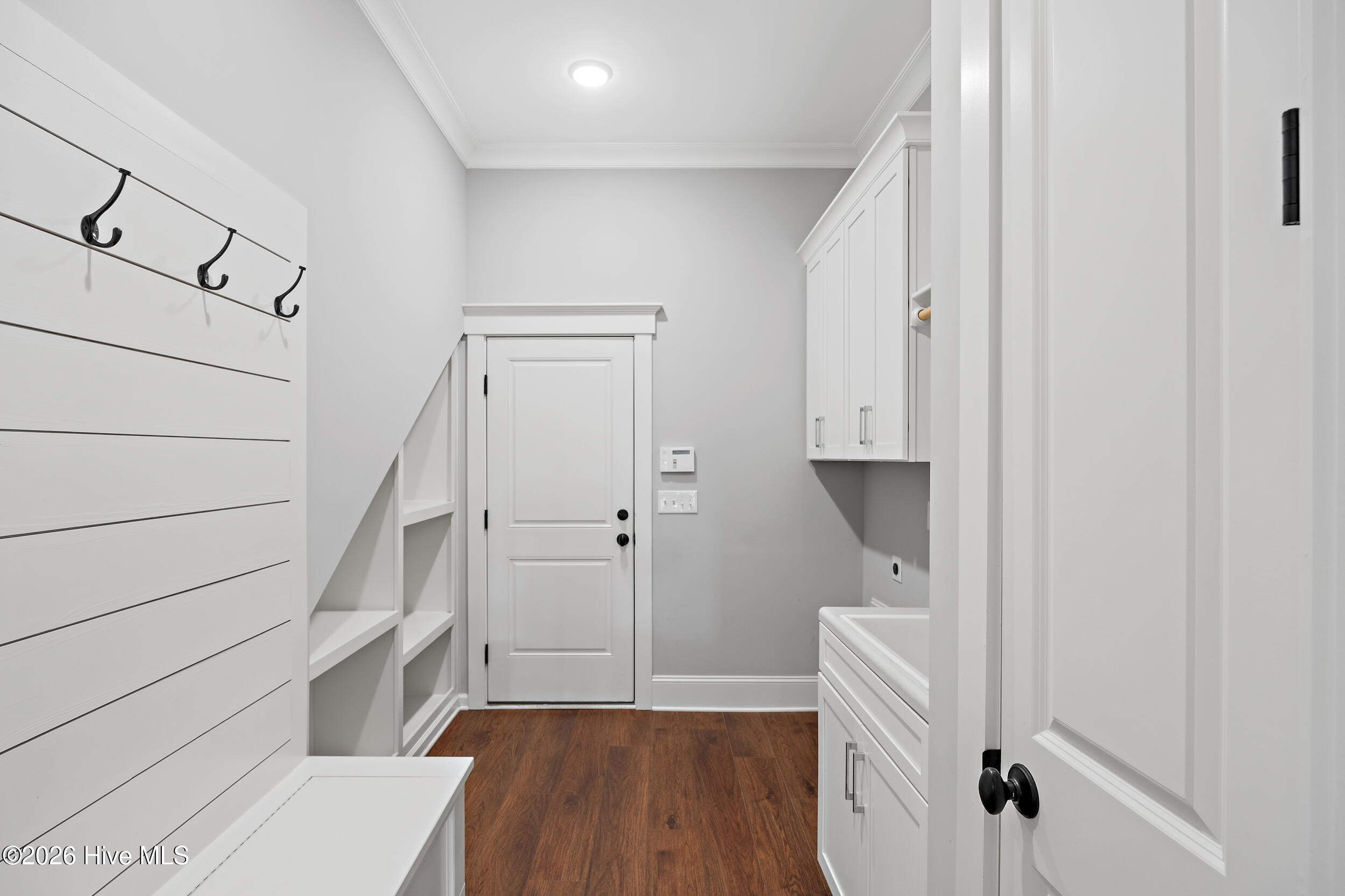 100569354 | Photo 37