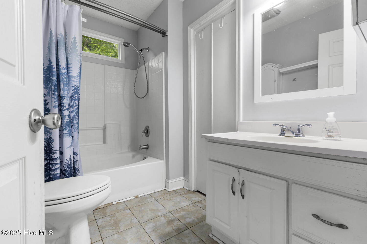 100533729 | Photo 12