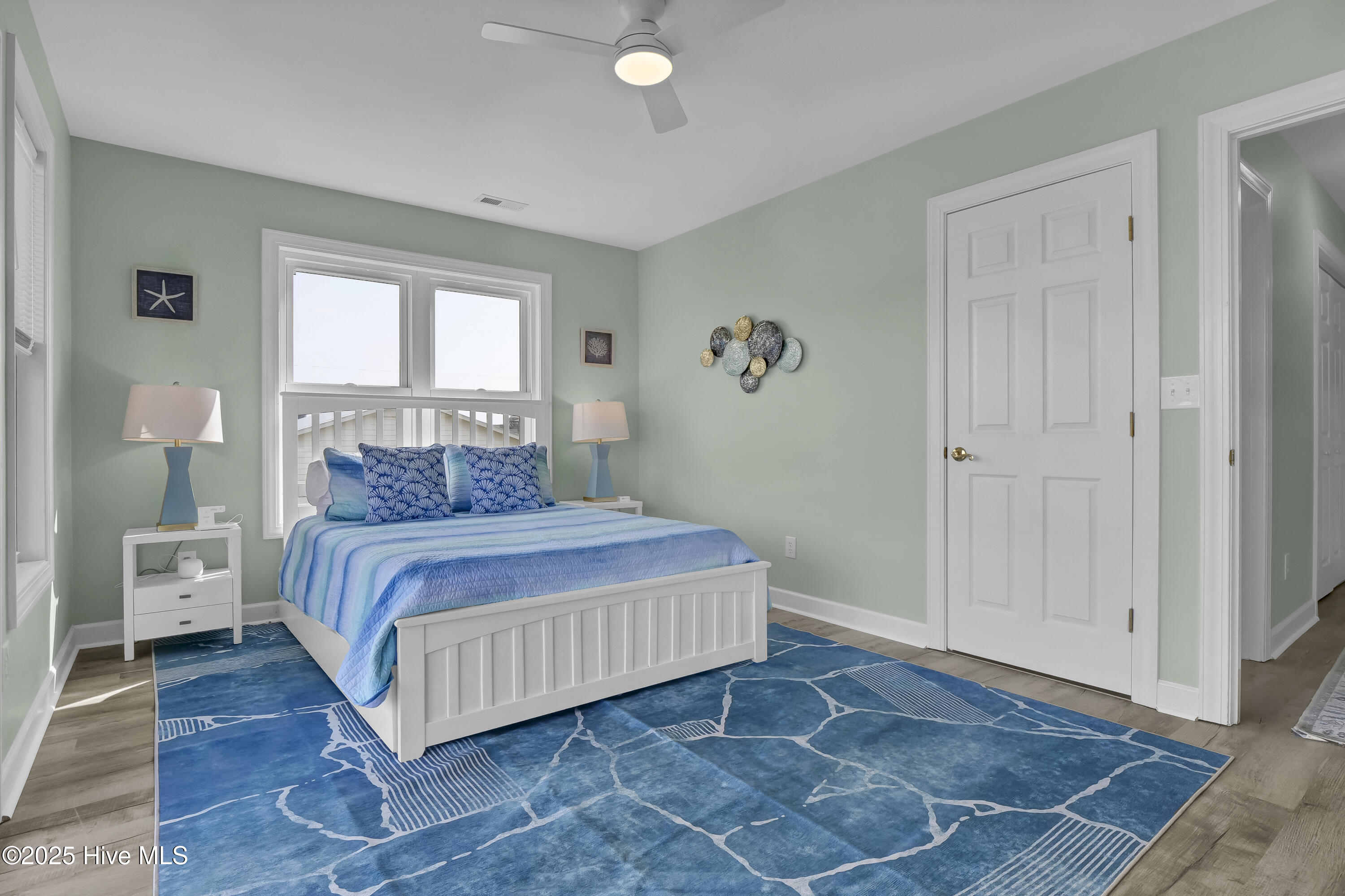 100534382 | Photo 24