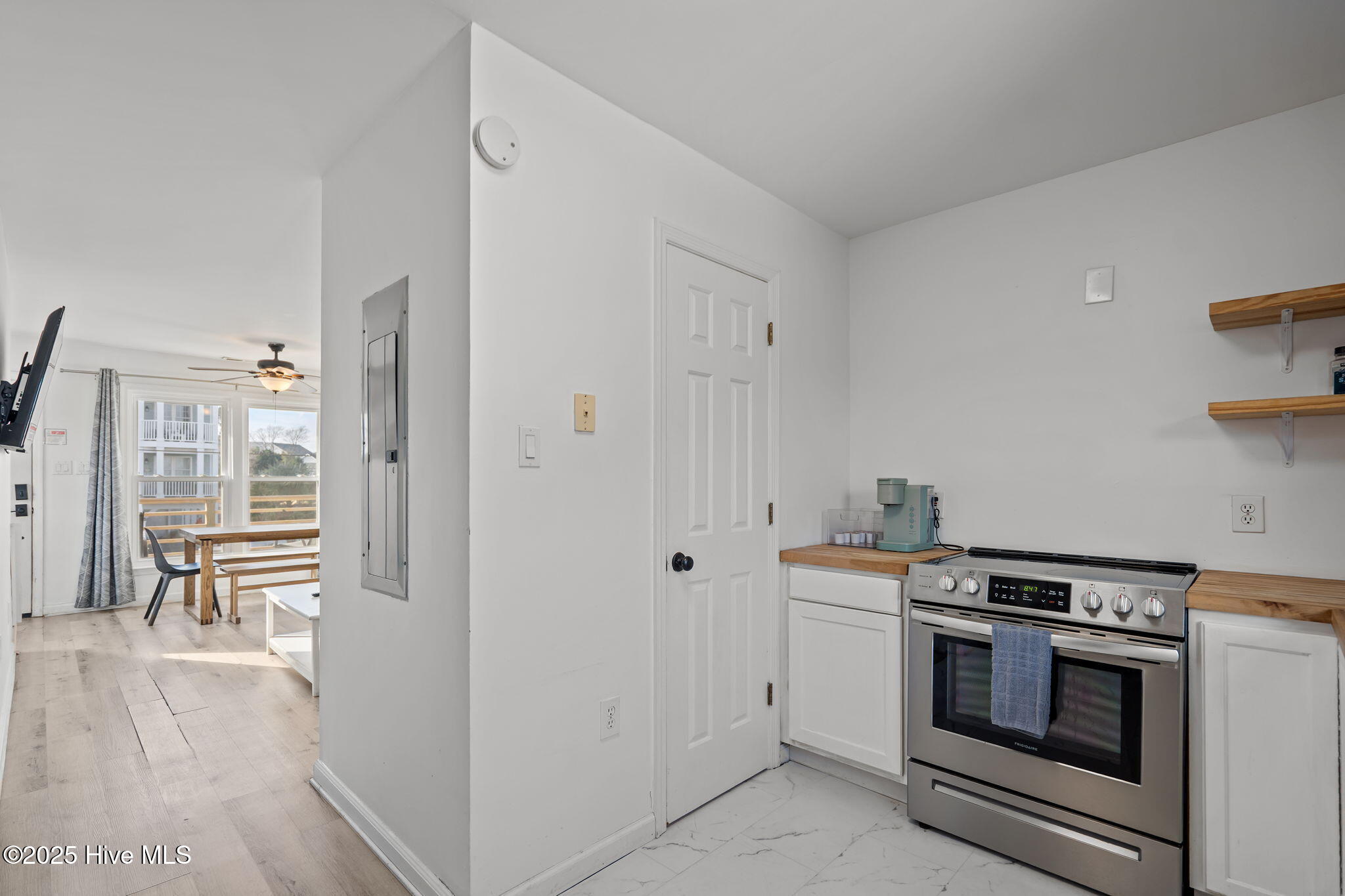 100544620 | Photo 40