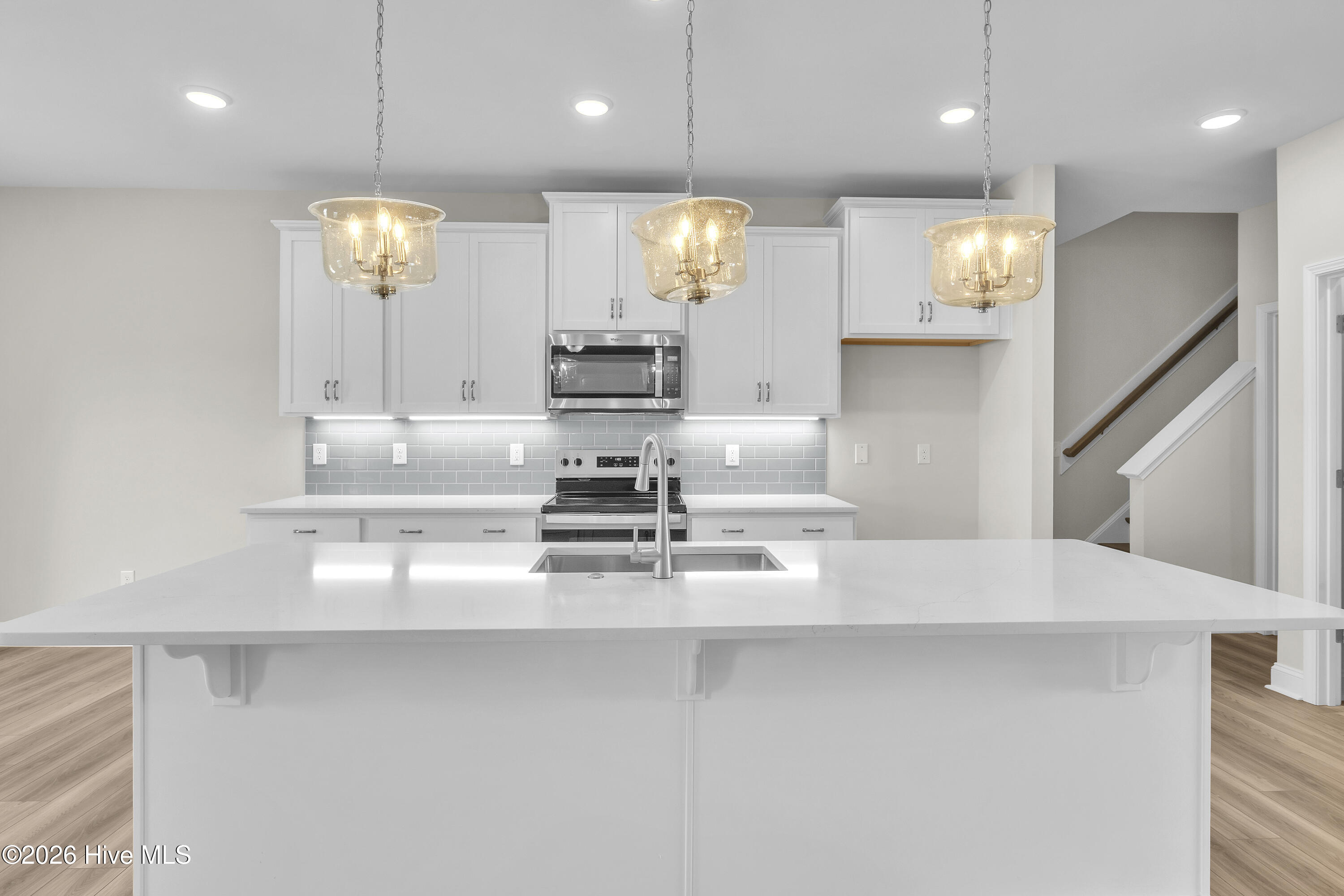 100552787 | Photo 19