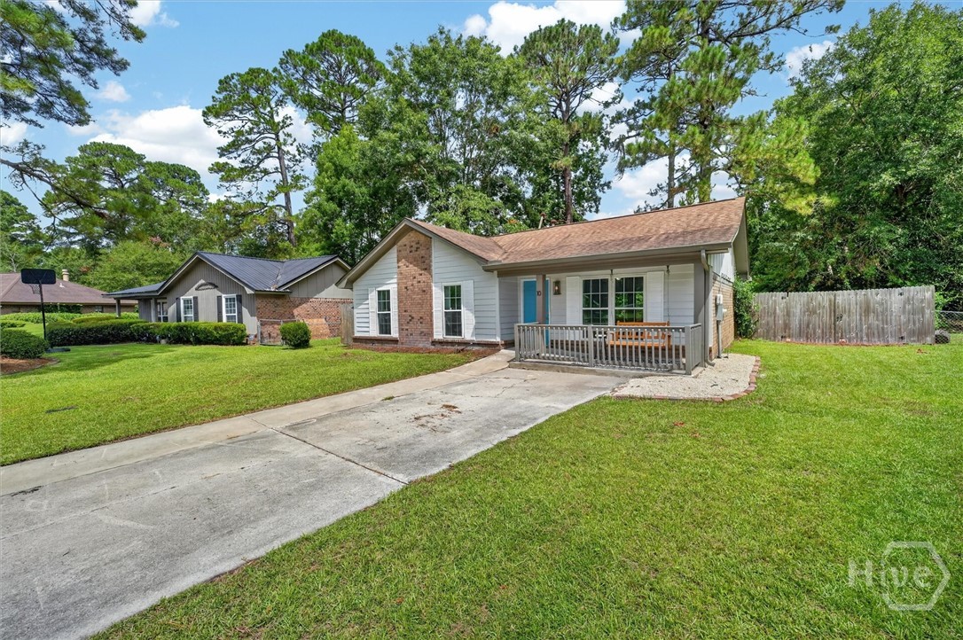 Photo 3 of Single family home for sale at 10 Marian Ct, Savannah, GA 31406 | MLS# SA360629 | Listing updated on 2026-09-16