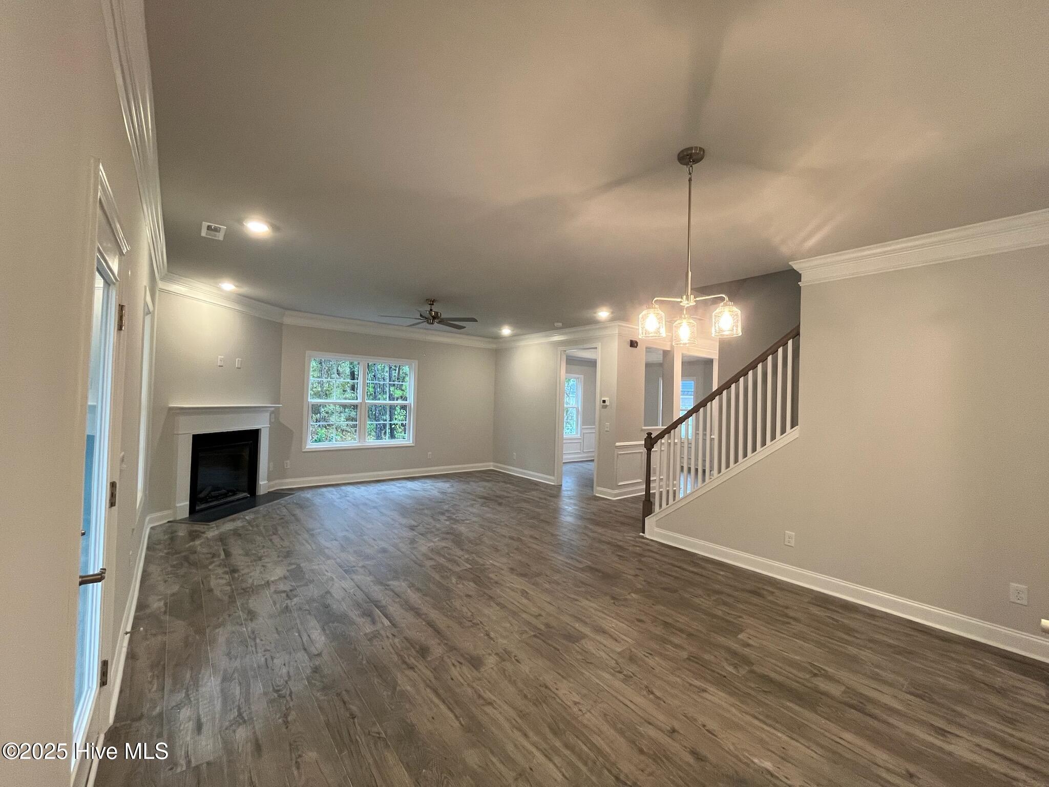 100420321 | Photo 16