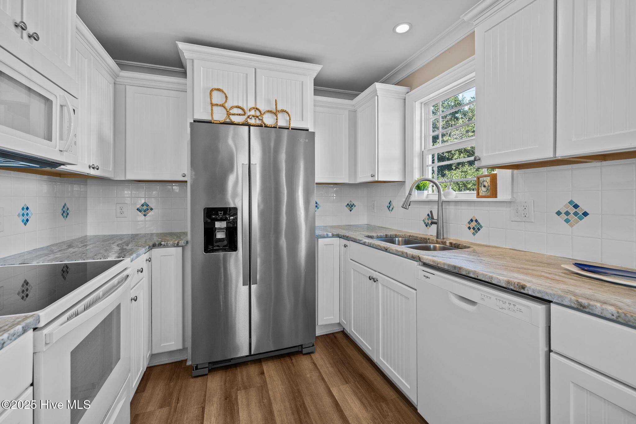 100537842 | Photo 29