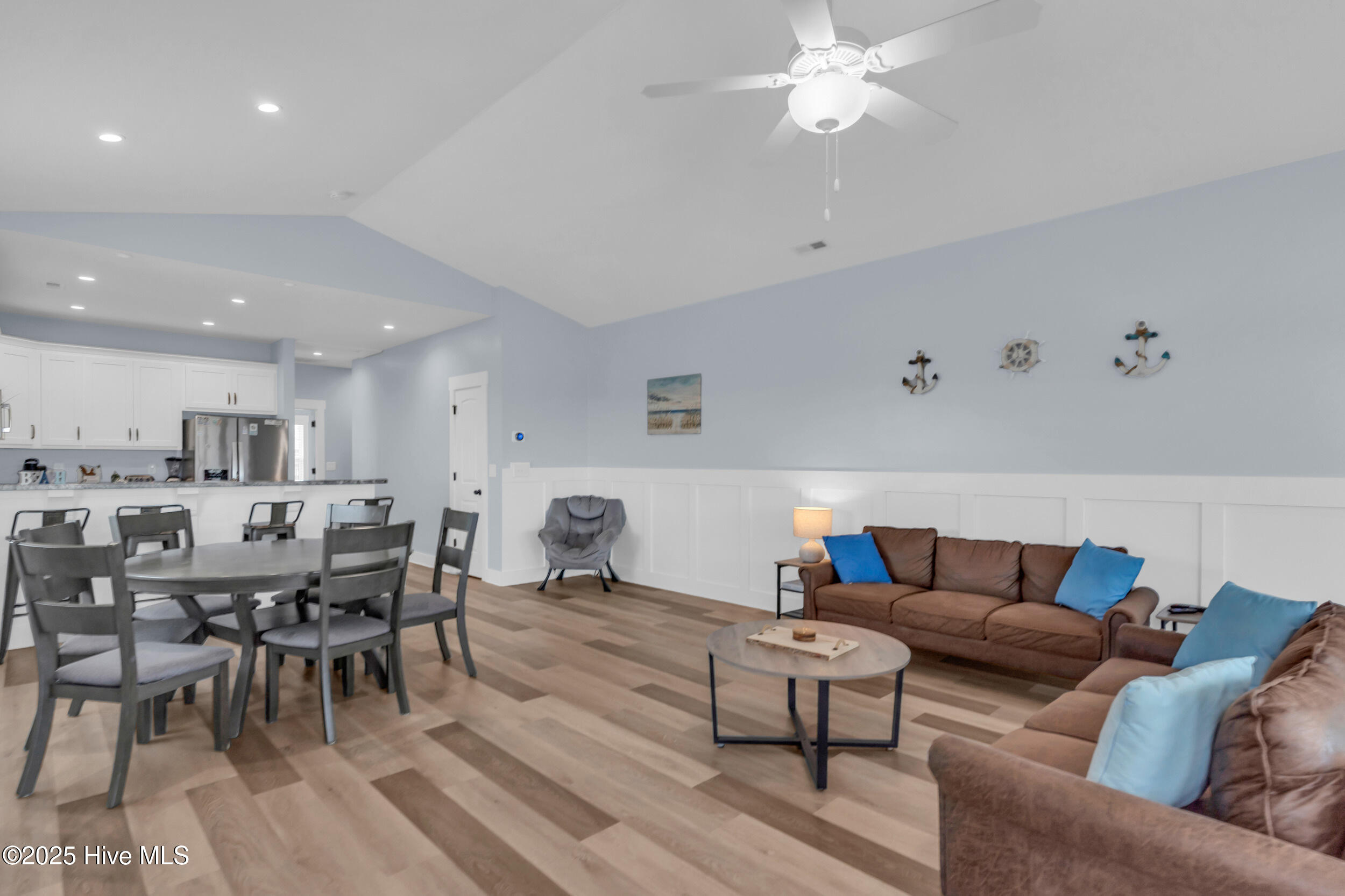 100524088 | Photo 10