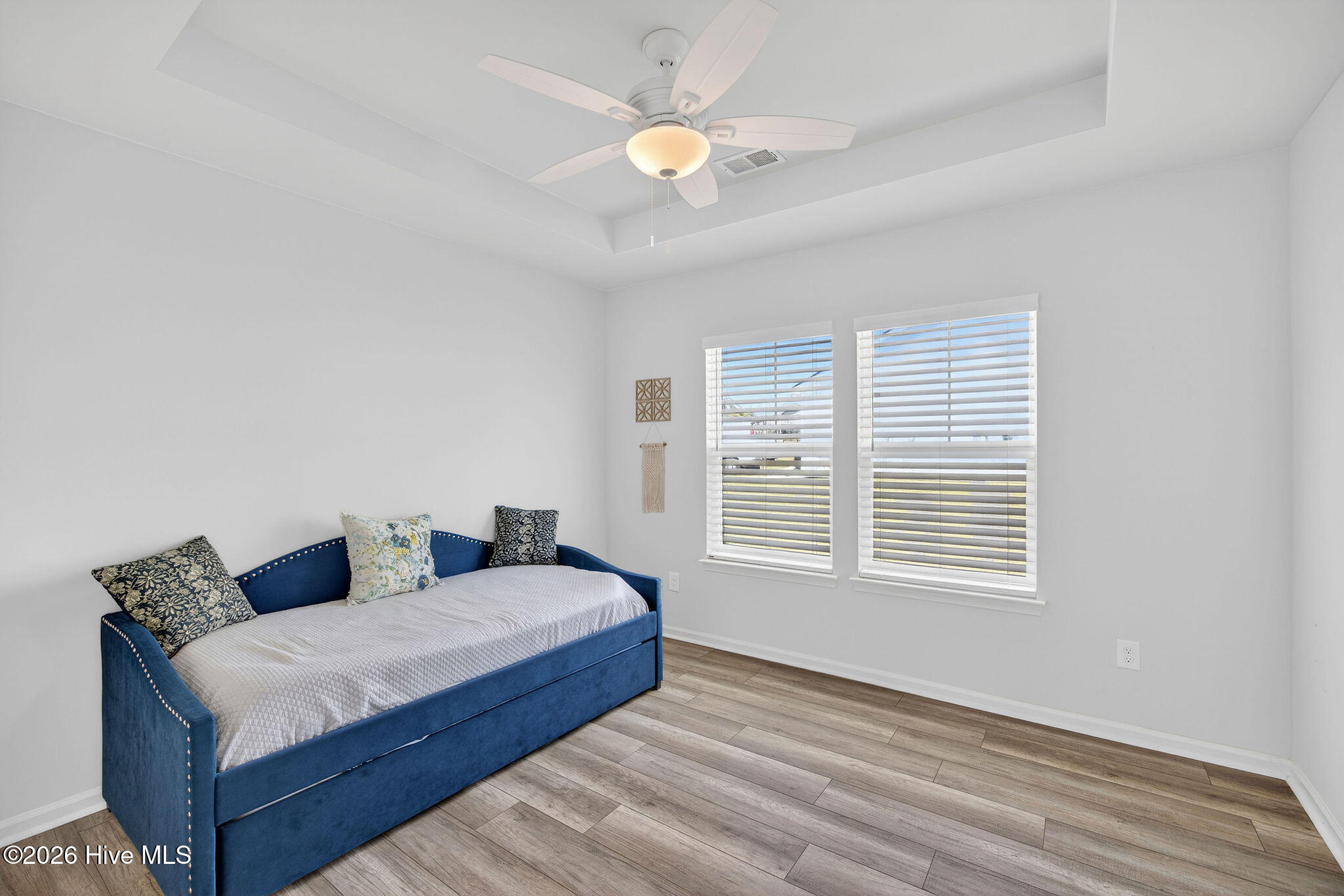 100561560 | Photo 28