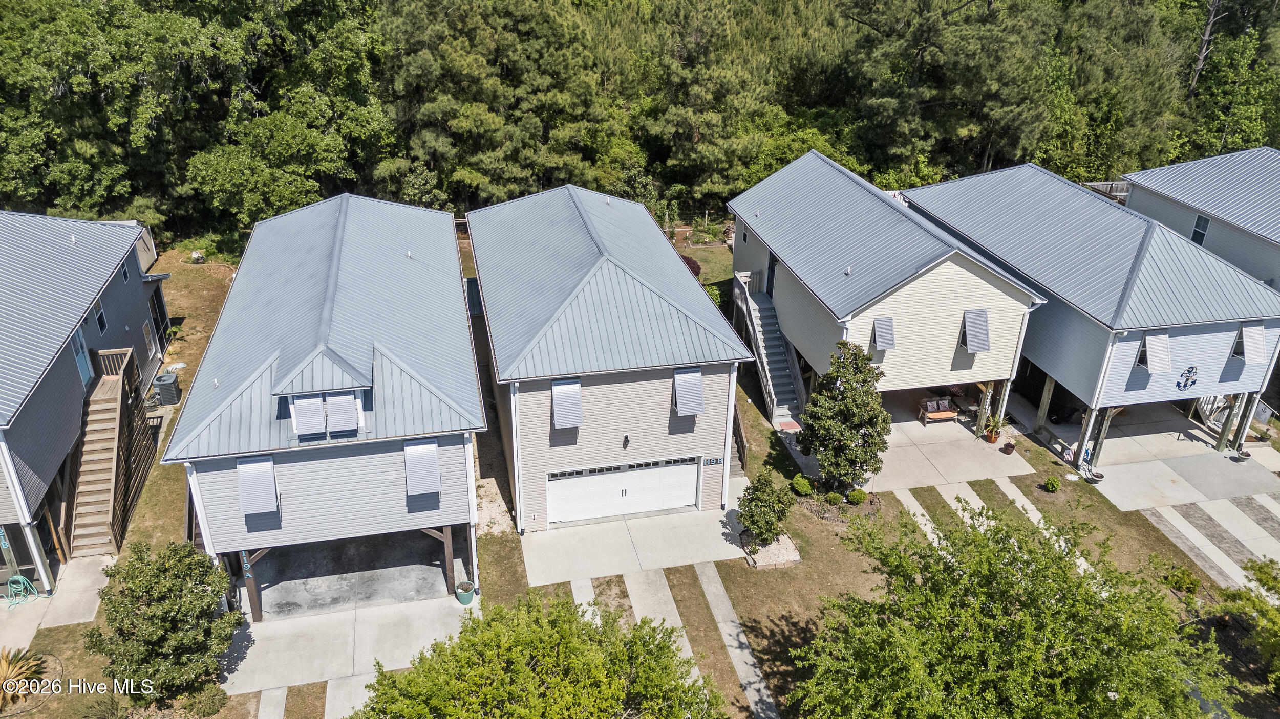 100569653 | Photo 40