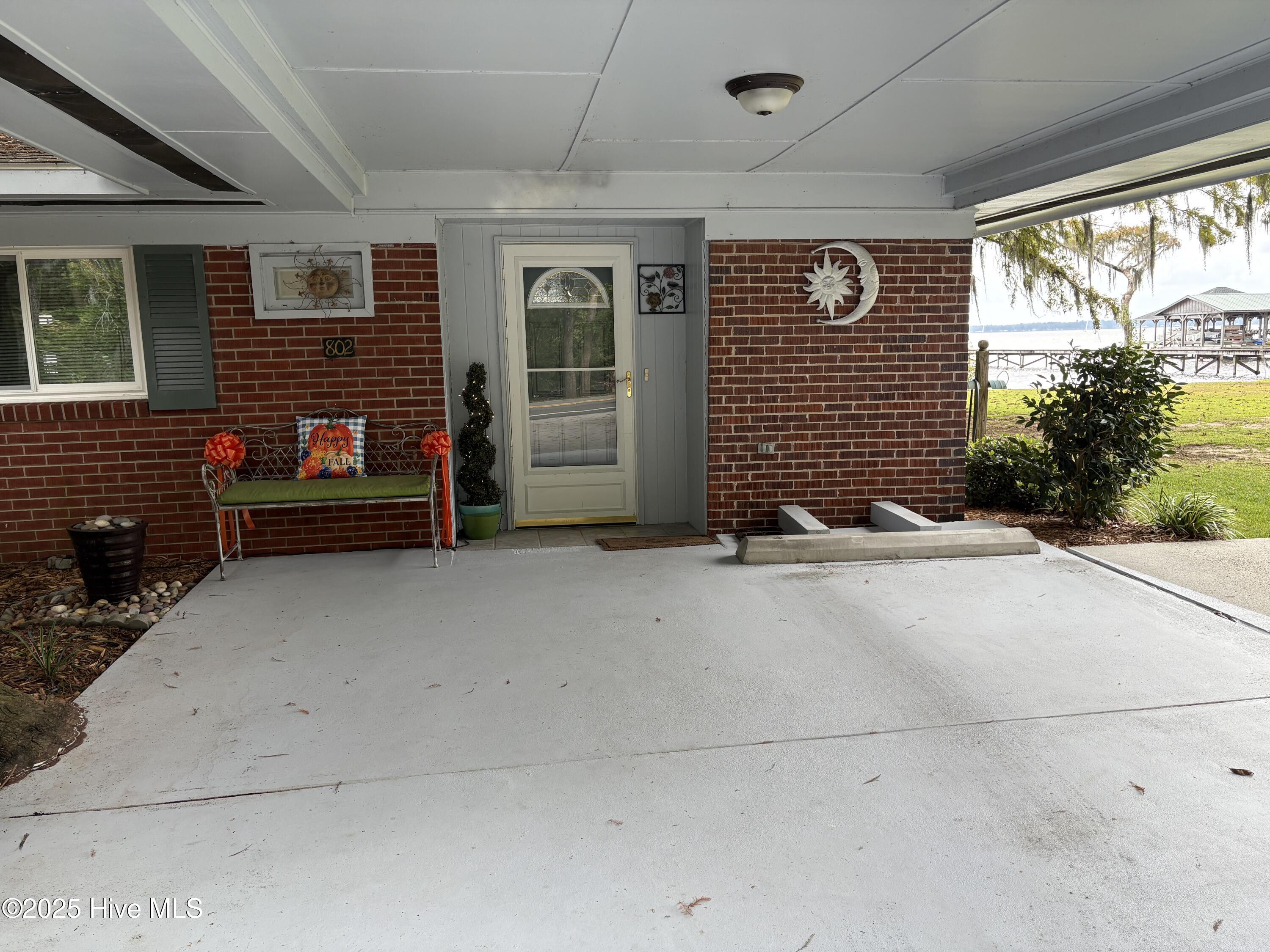 100534974 | Photo 24