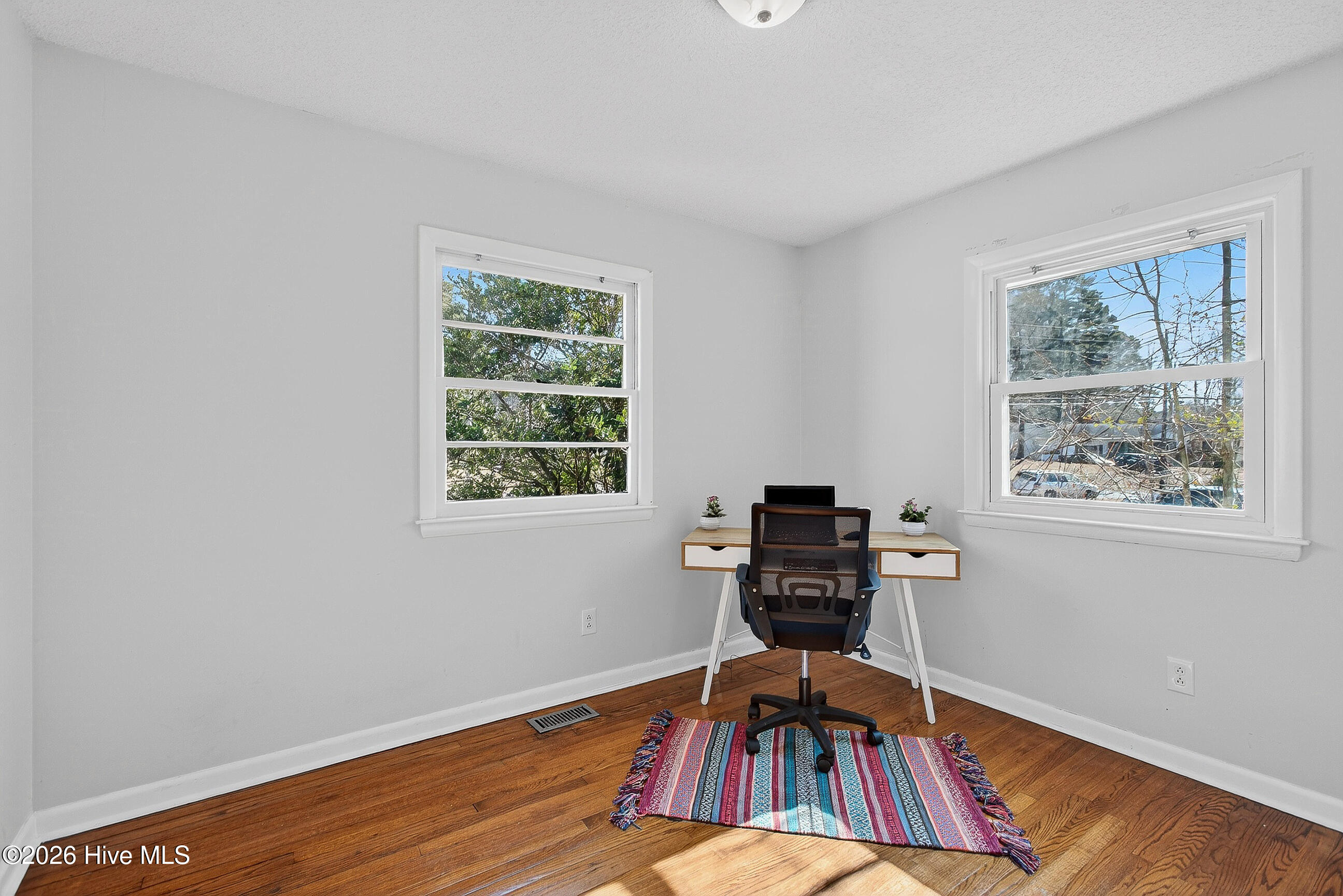 100553454 | Photo 16