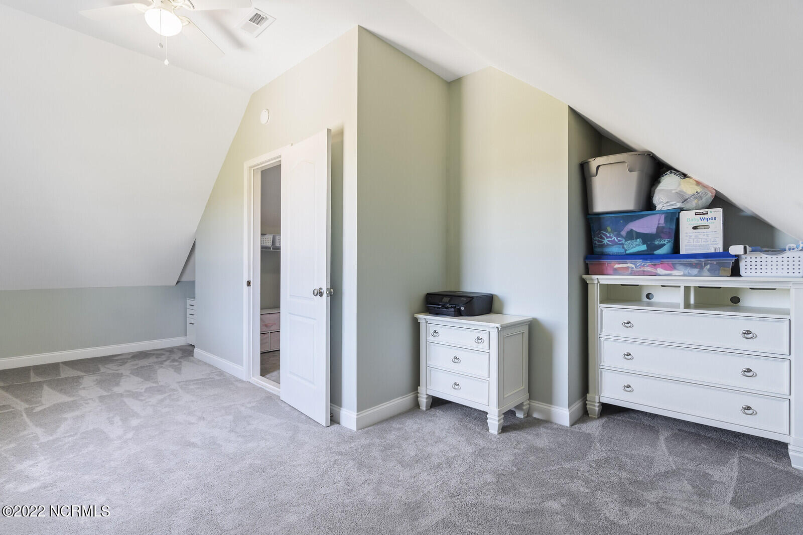 100556304 | Photo 46