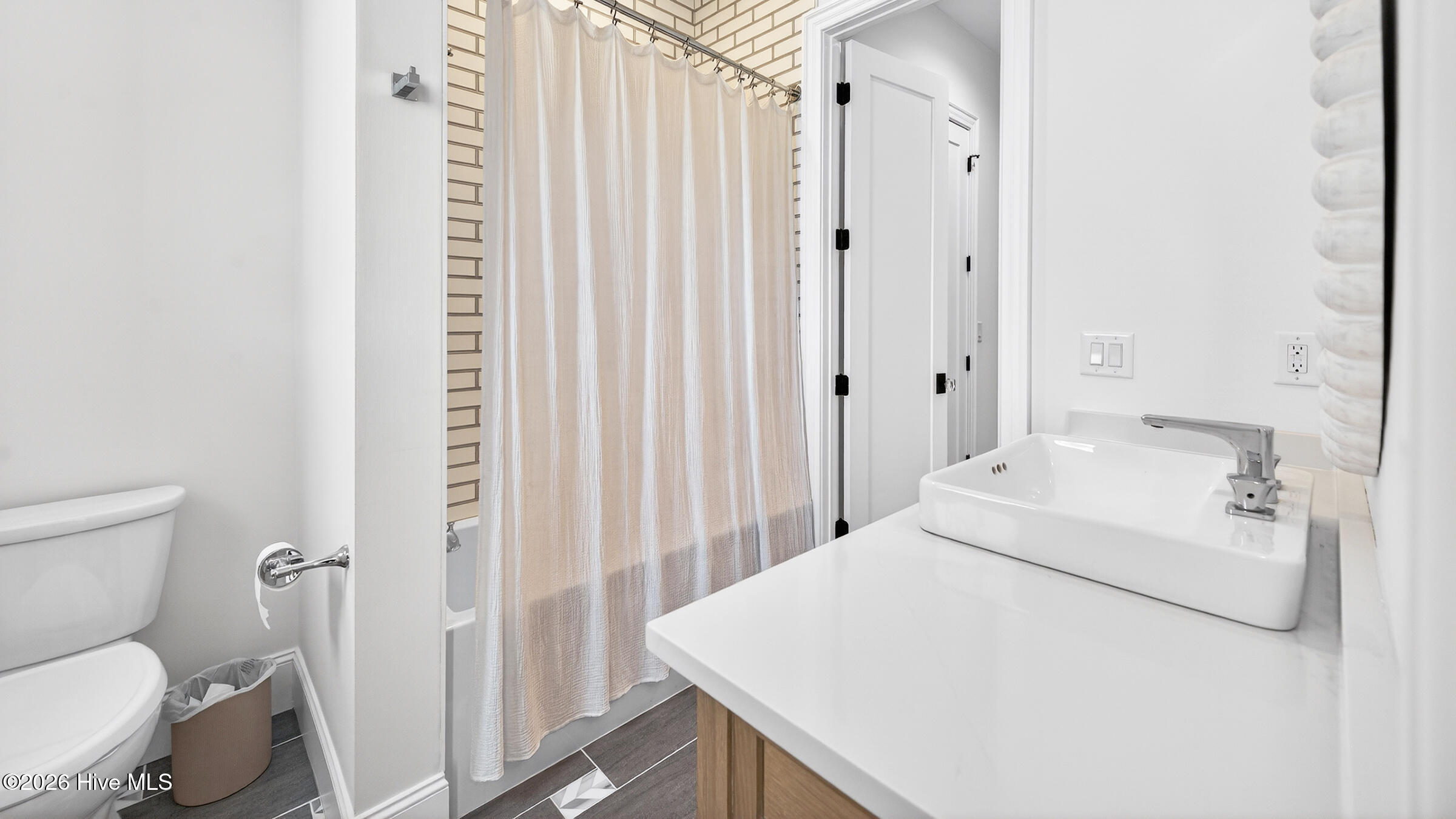 1196 Seasons End Lane, Grimesland, NC, 27837