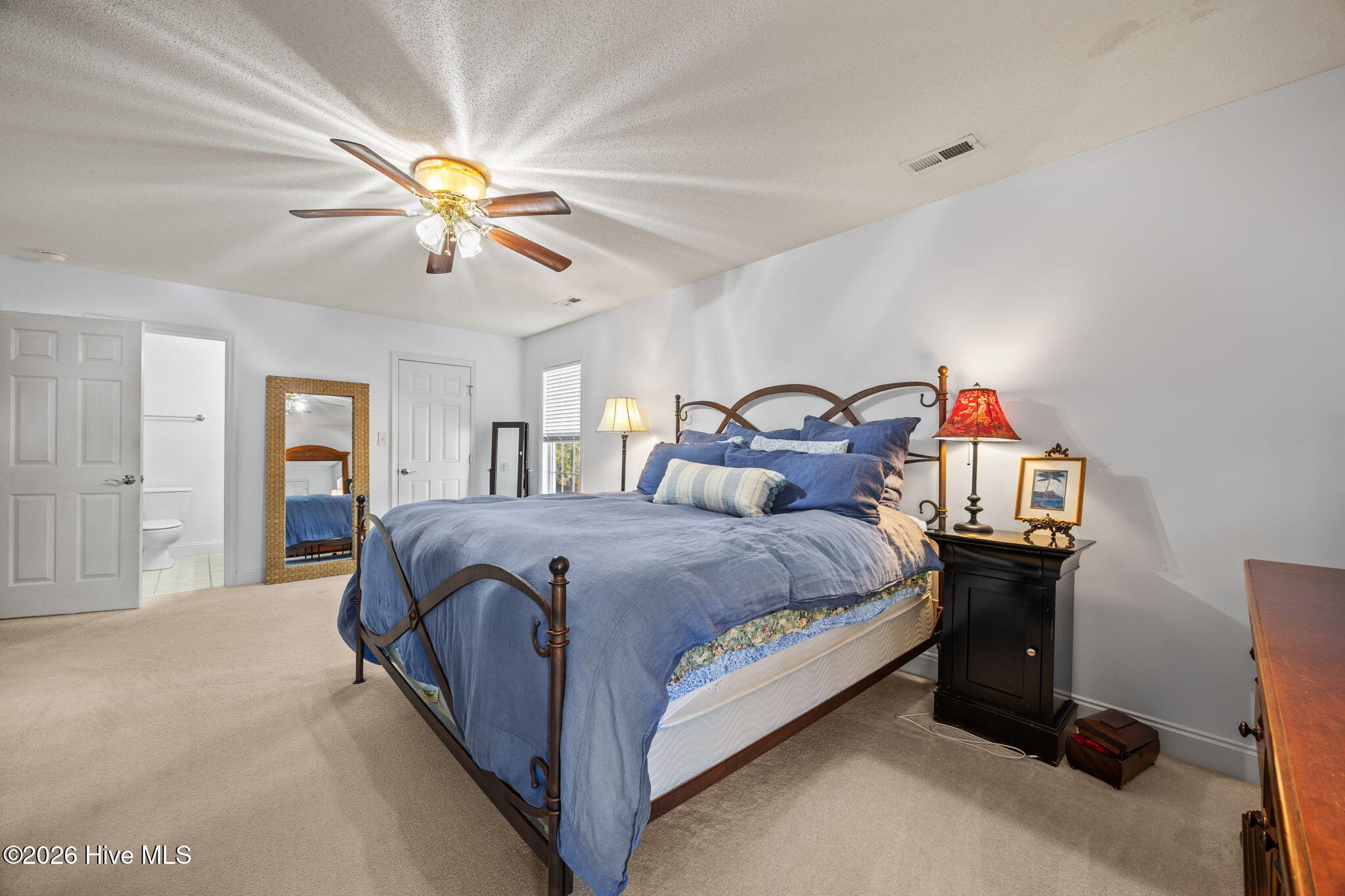 100559143 | Photo 17