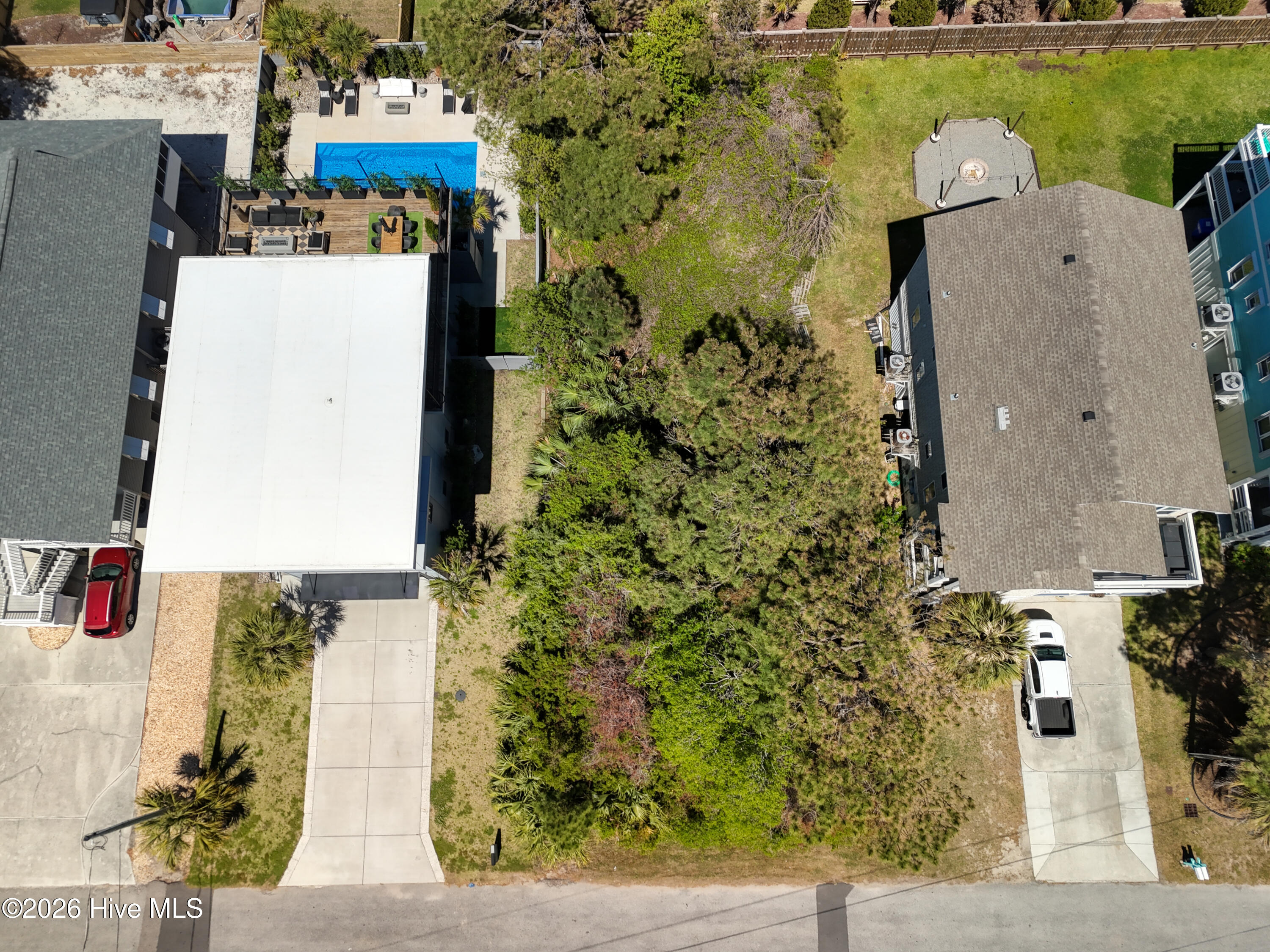 100567772 | Photo 16