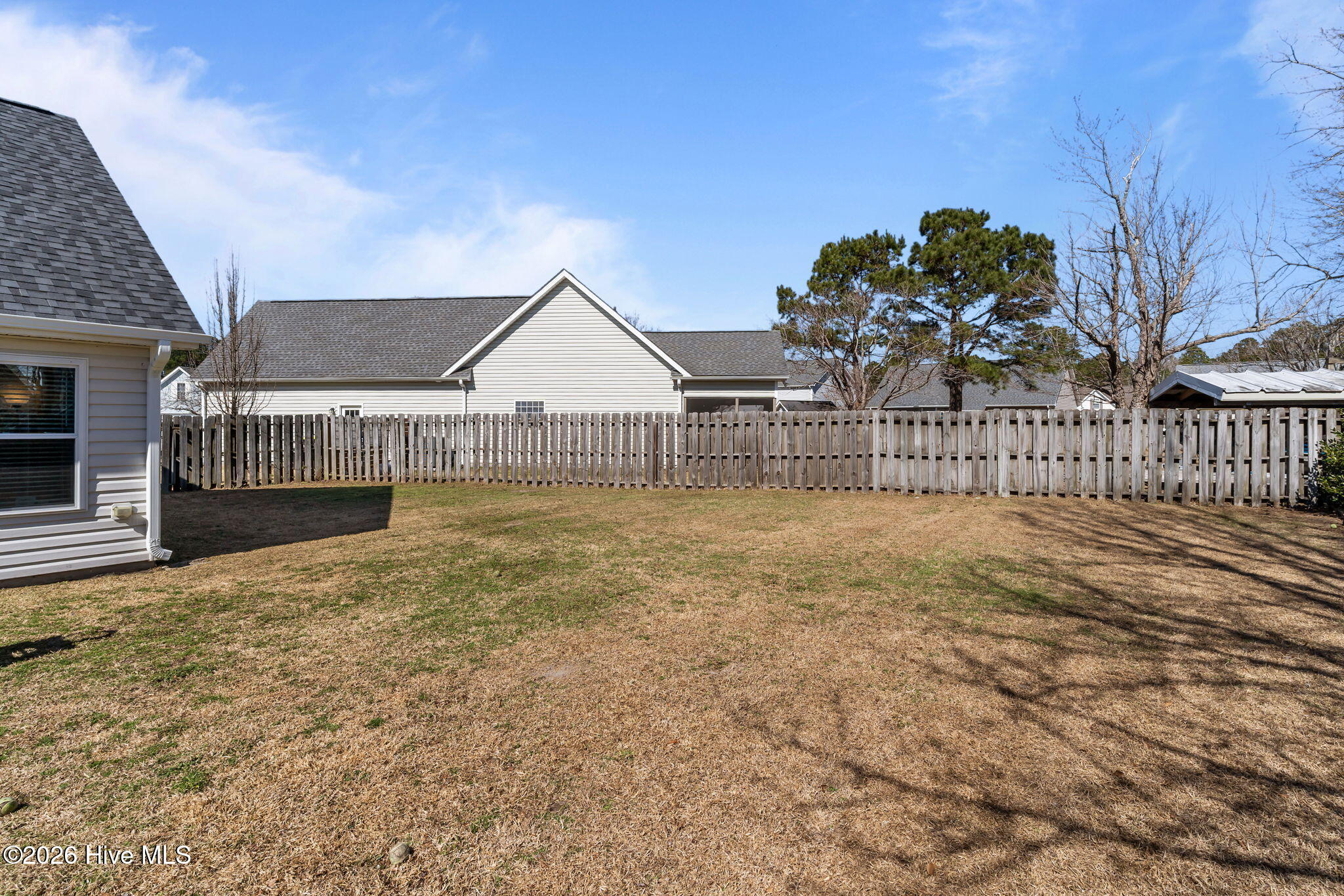 100556757 | Photo 40