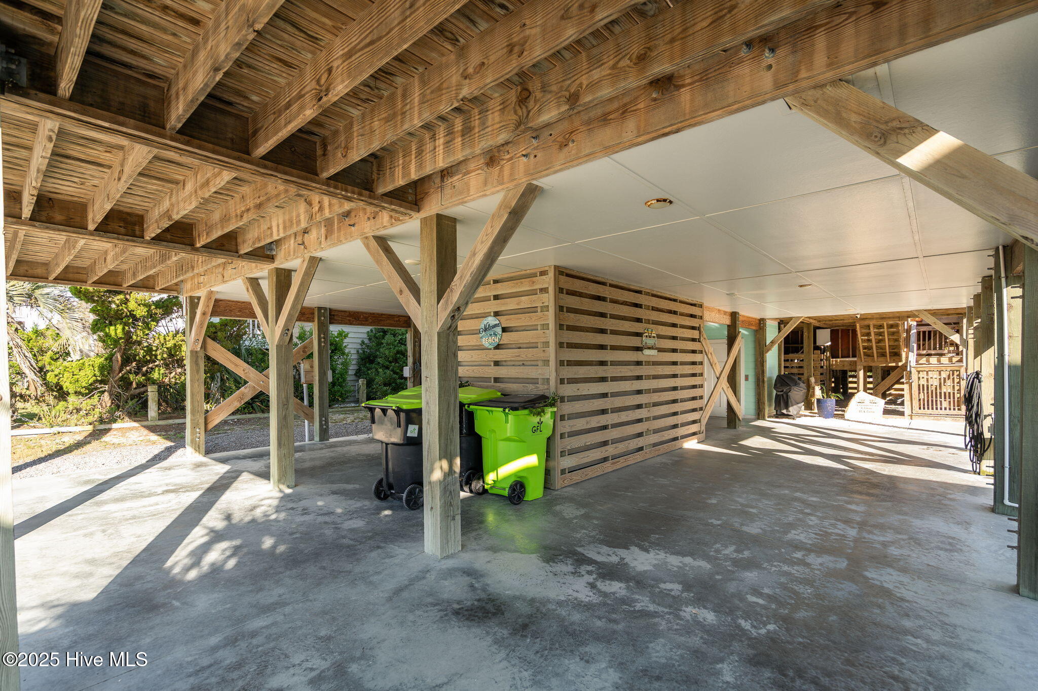 100538696 | Photo 39