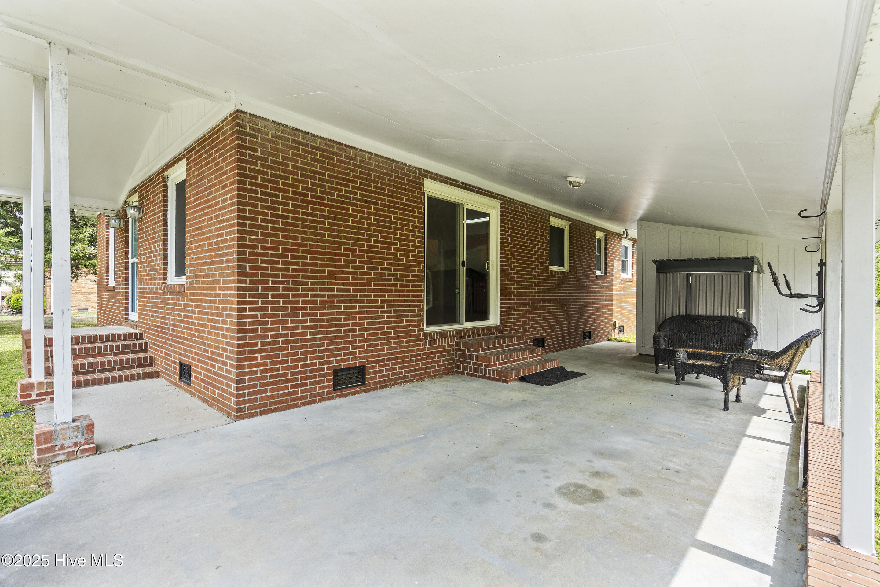 100564463 | Photo 22