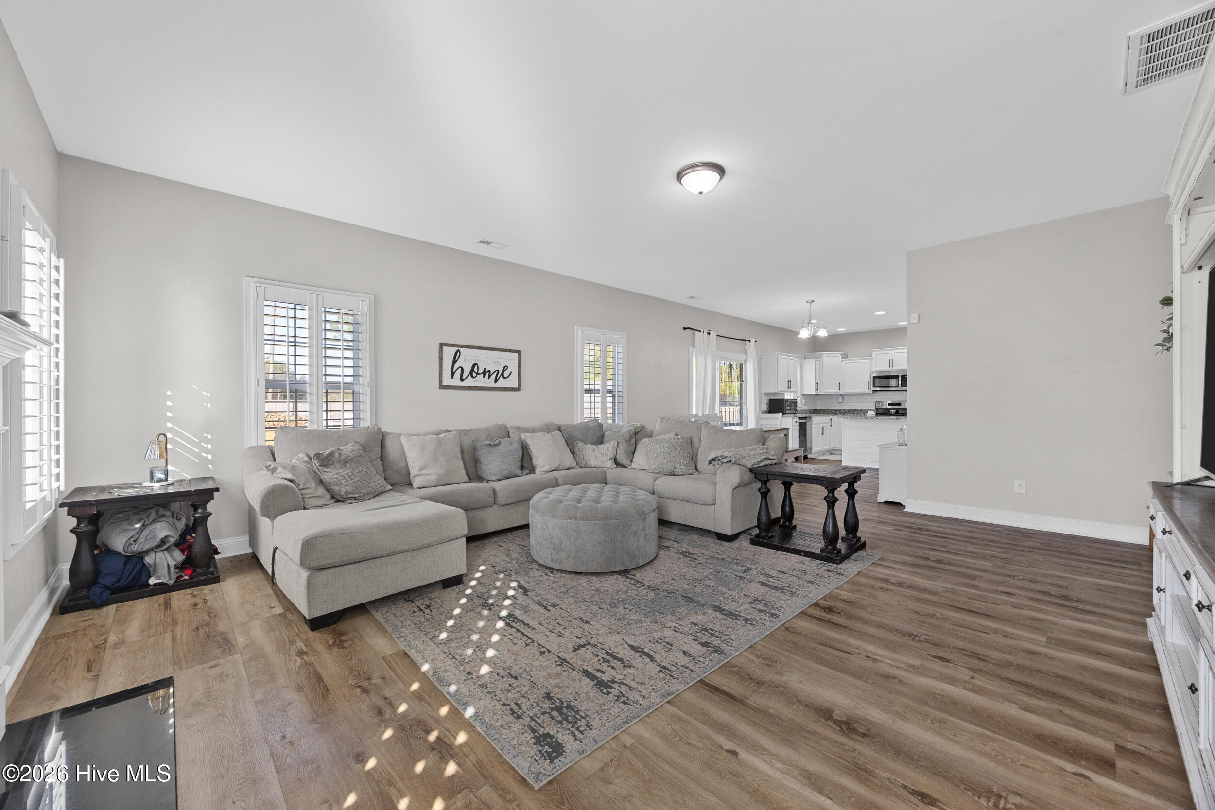 100564853 | Photo 21