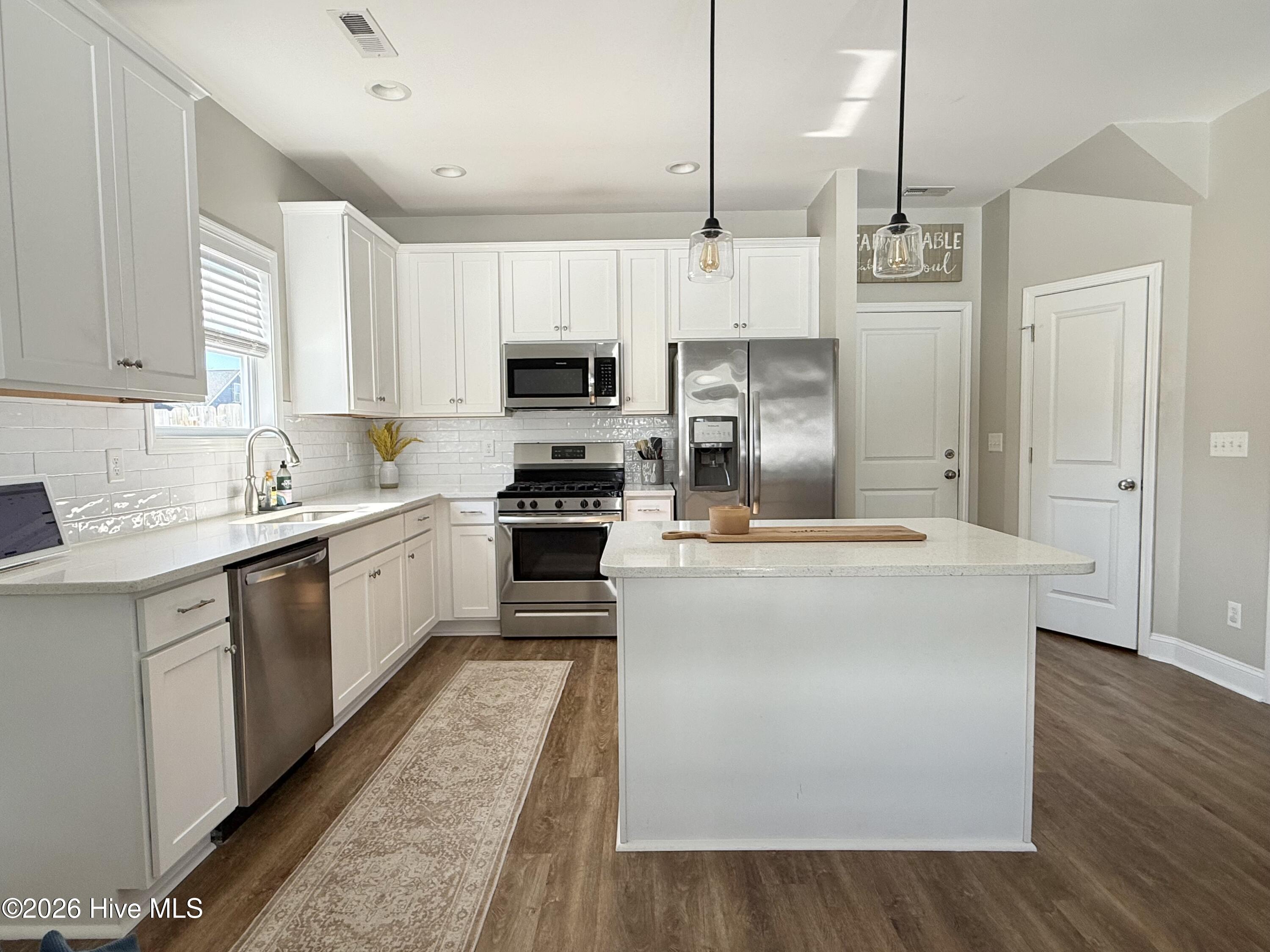 100552684 | Photo 14