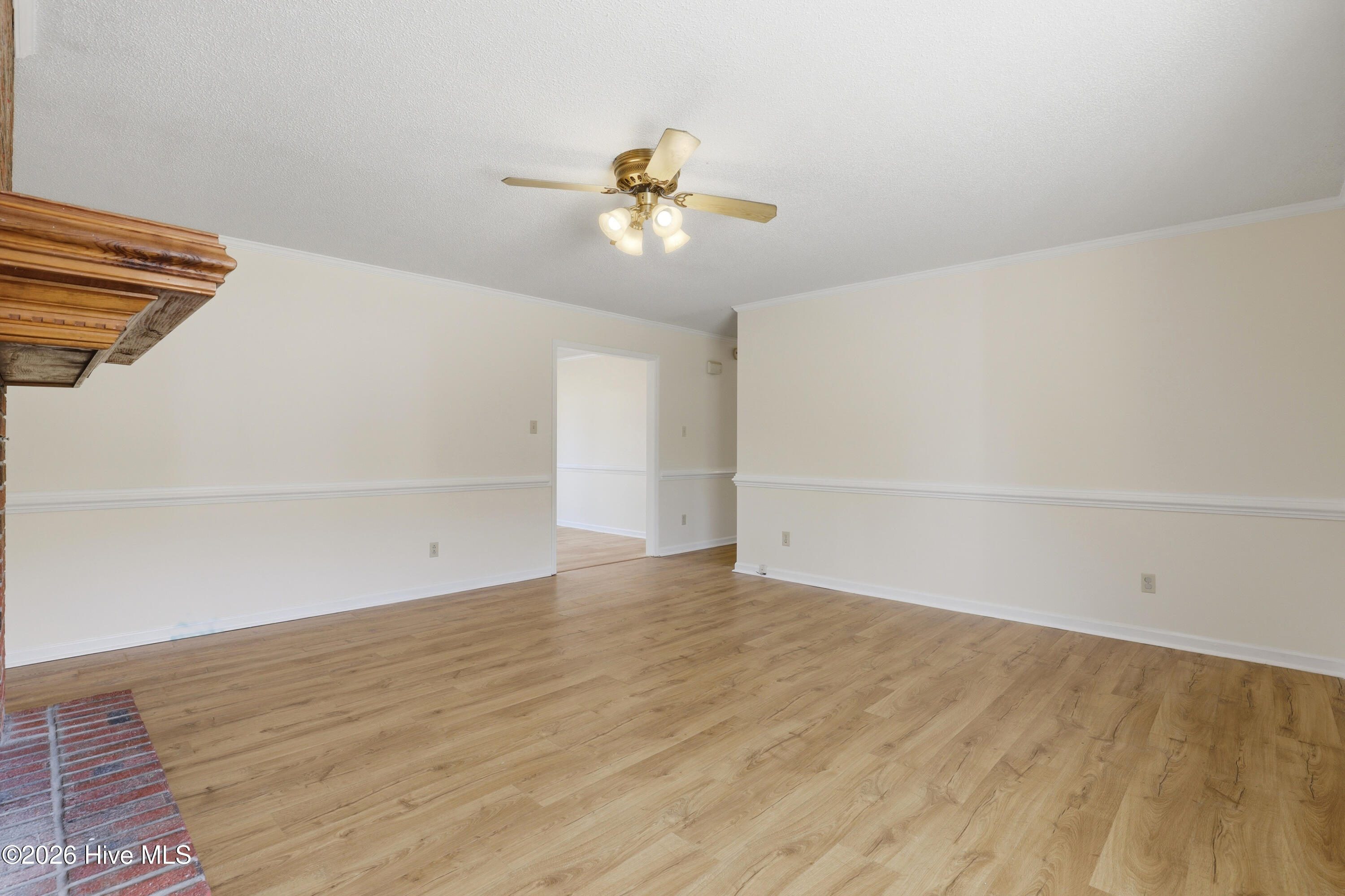 19-110 N Pointe Dr-19