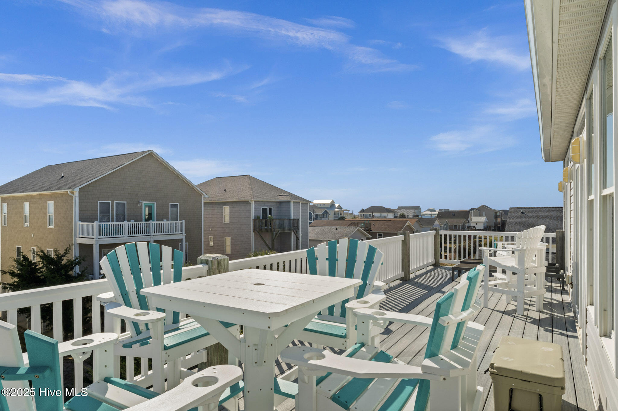 100541002 | Photo 21