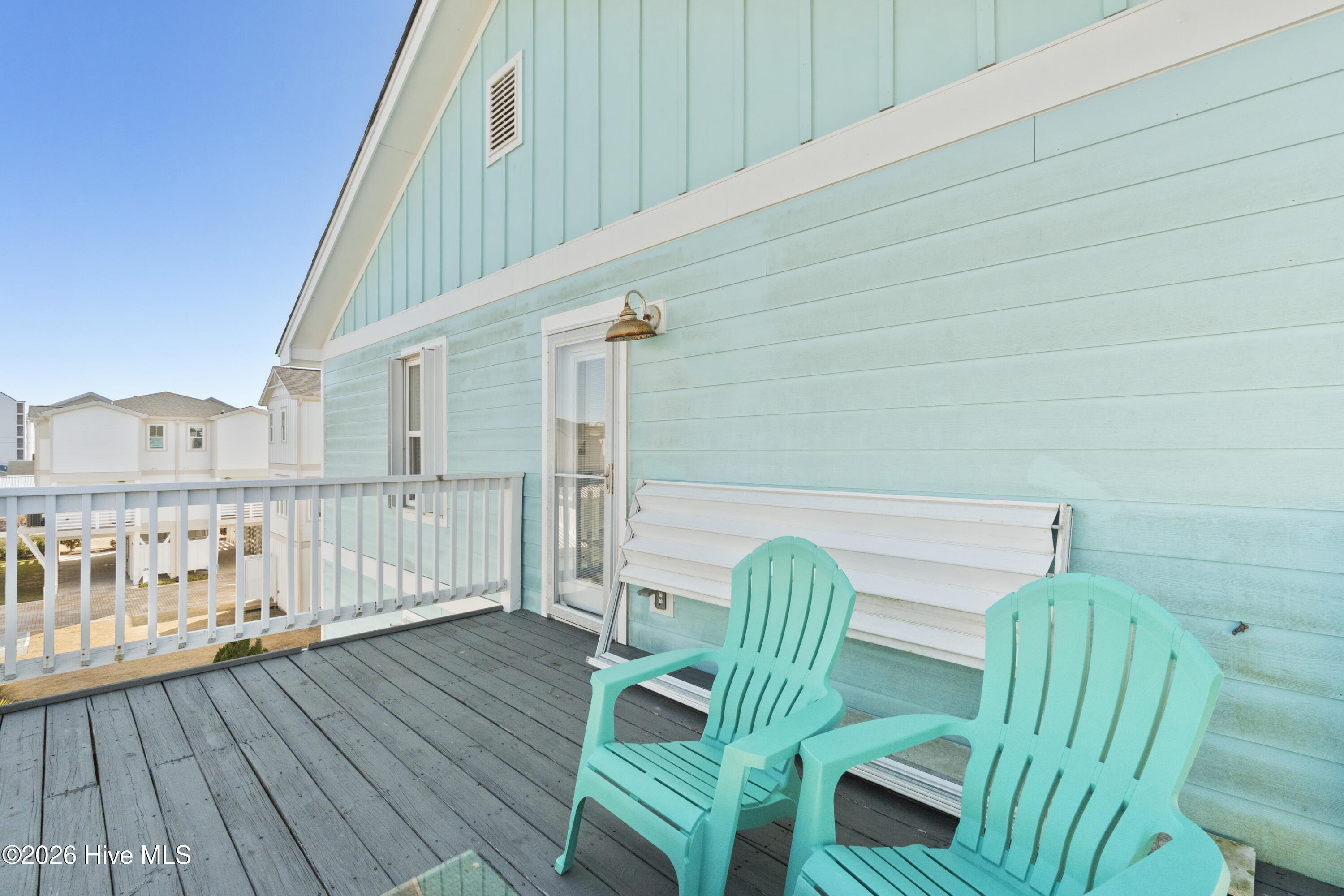 100549941 | Photo 42