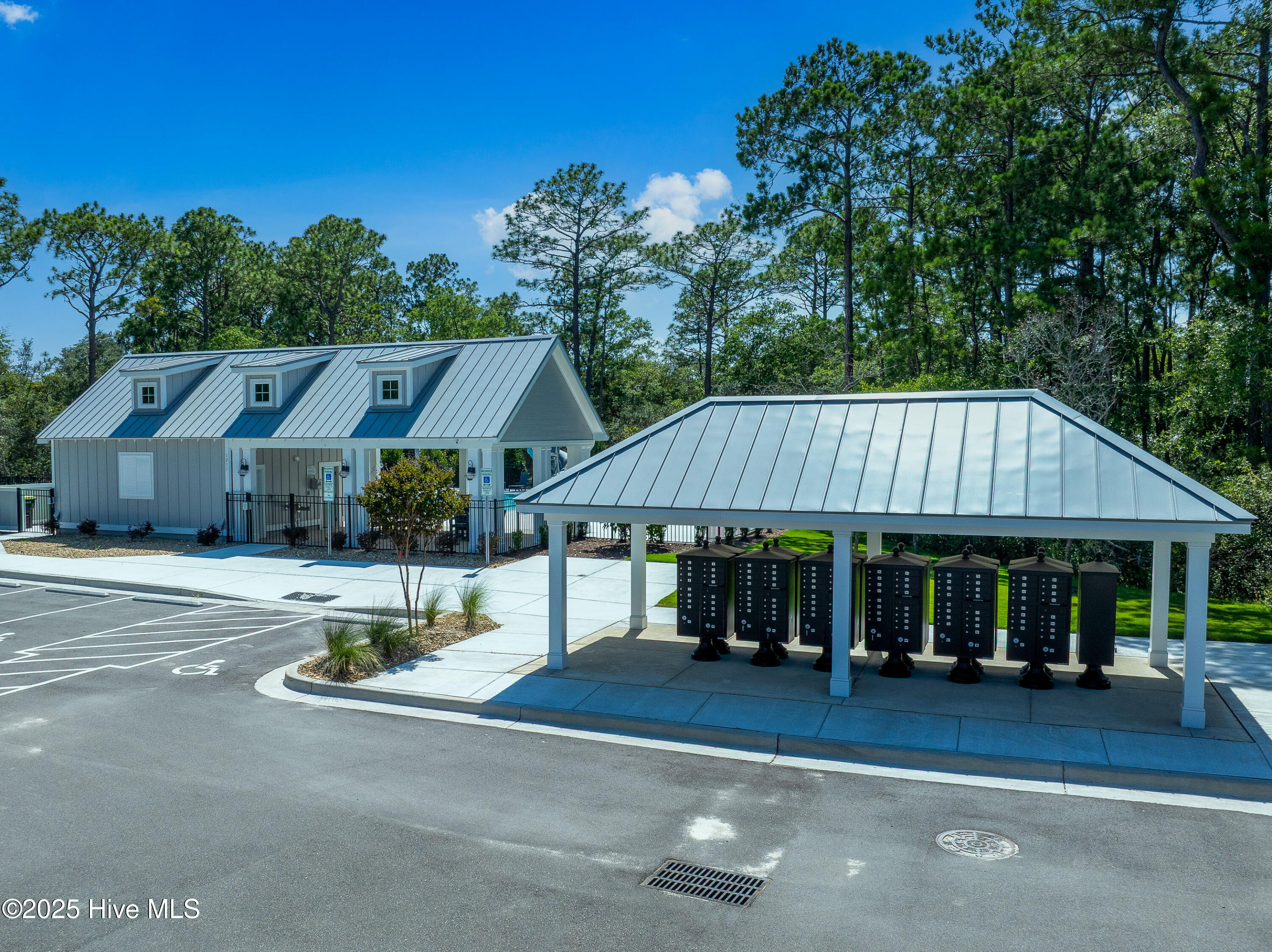 100530293 | Photo 22