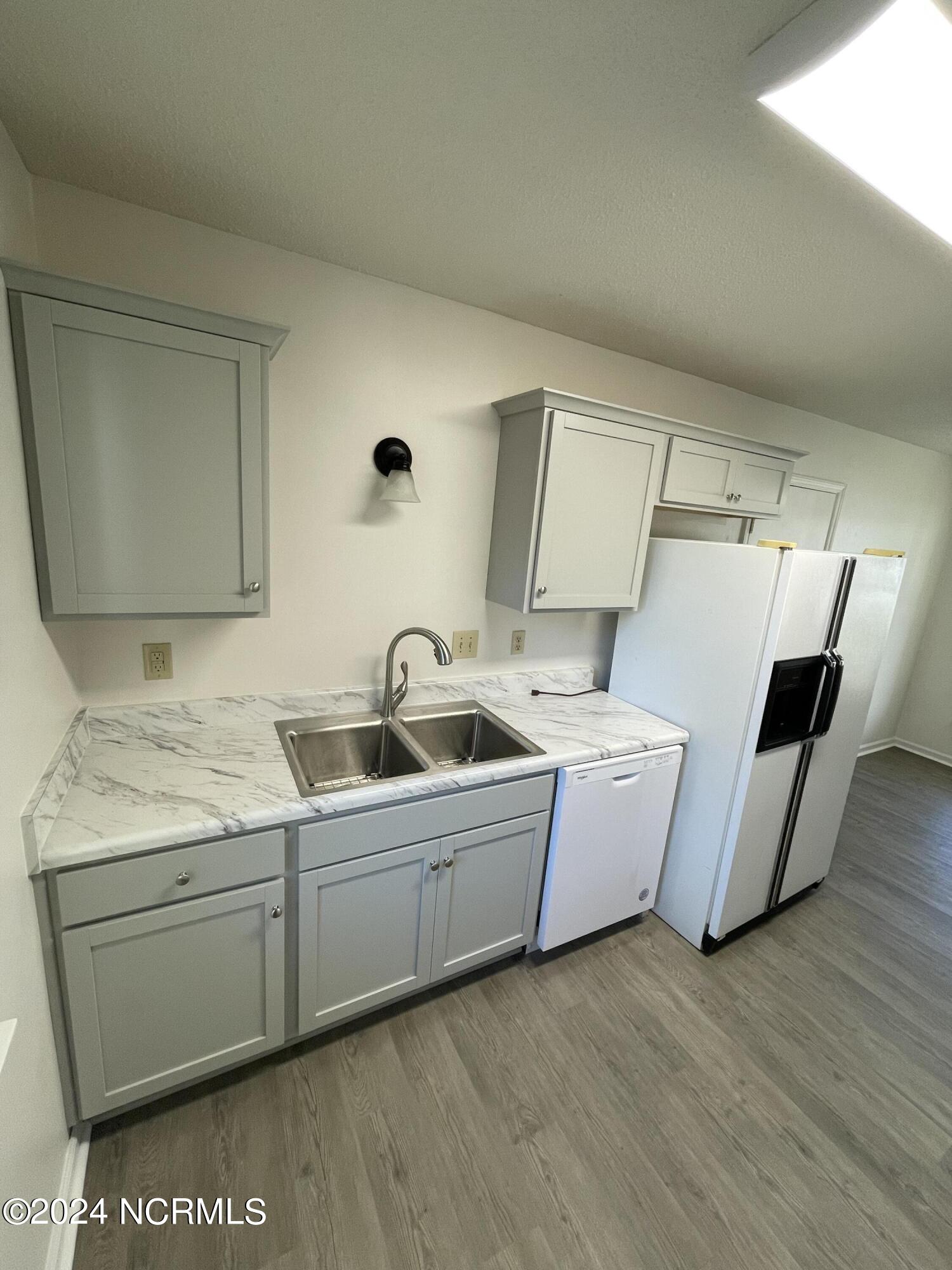 100544416 | Photo 11