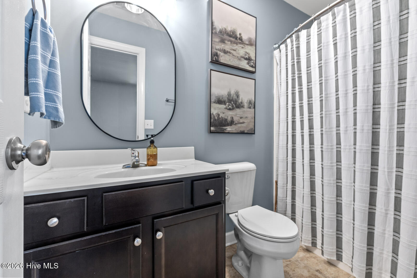 100569280 | Photo 29