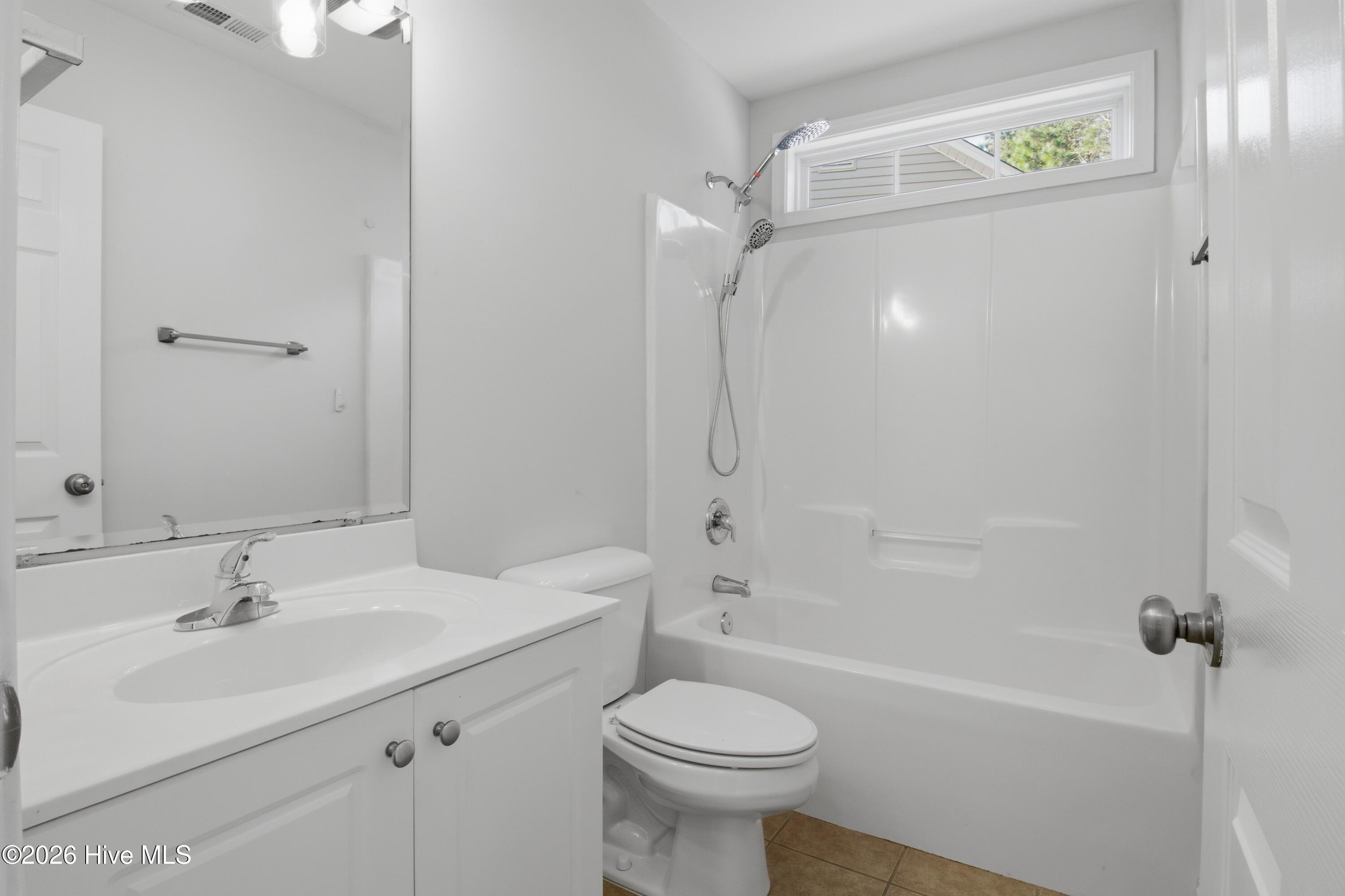 100549950 | Photo 21