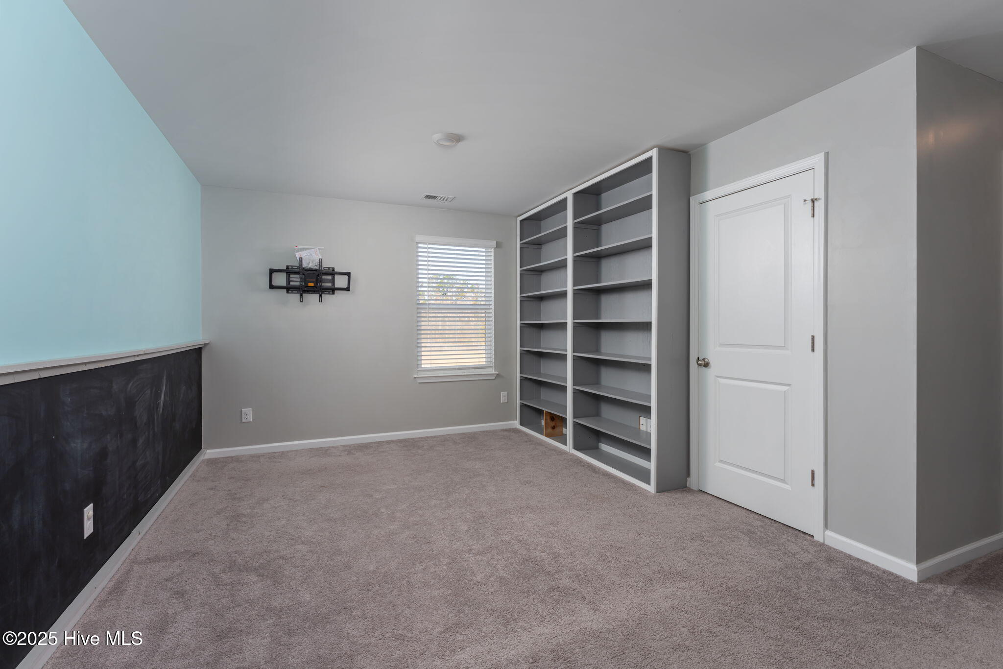 100523814 | Photo 43